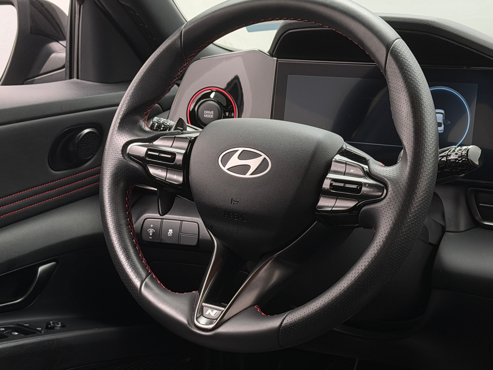 Thumbnail: 2024 Hyundai Elantra - 4