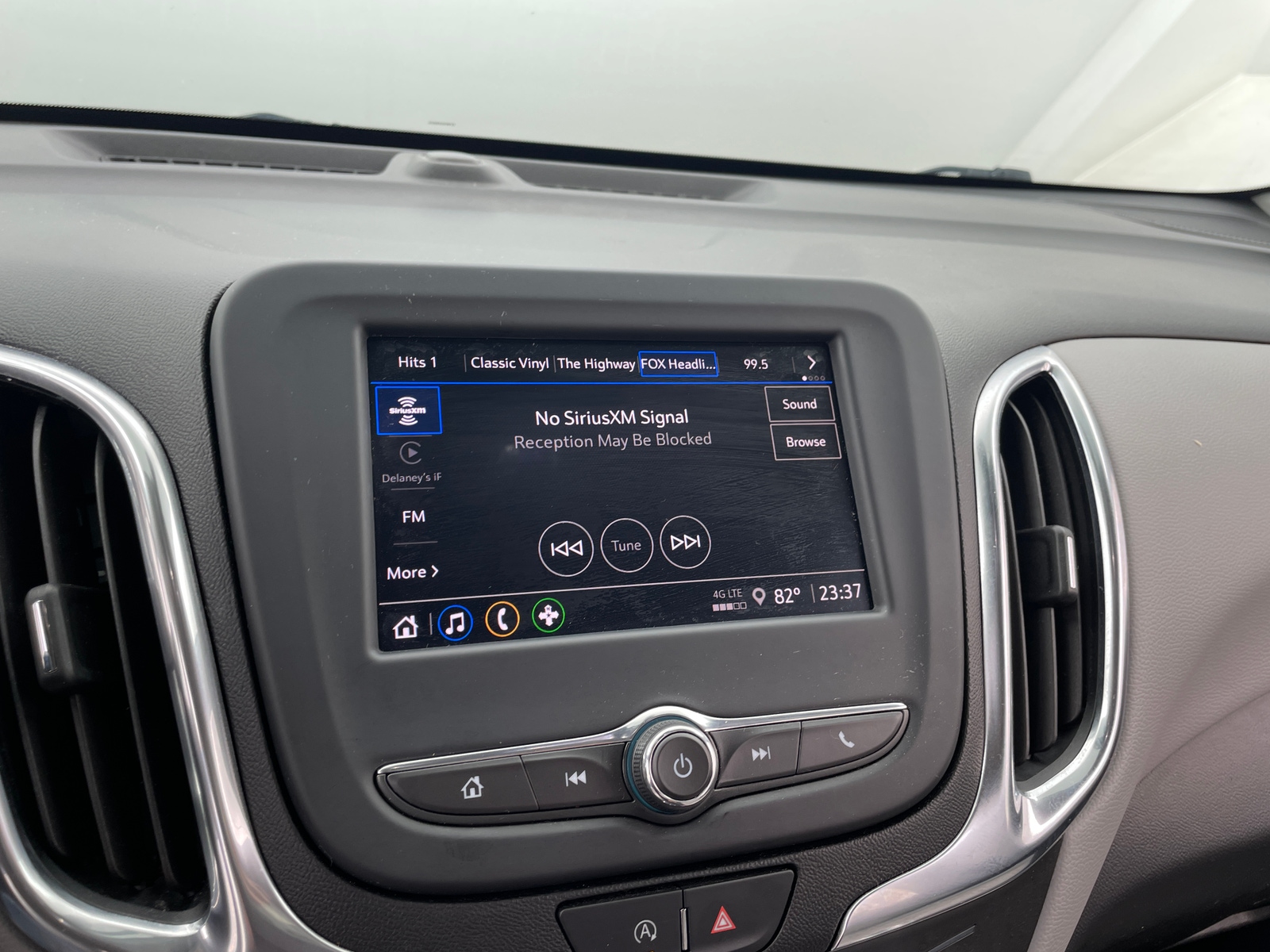 Thumbnail: 2022 Chevrolet Equinox - 4