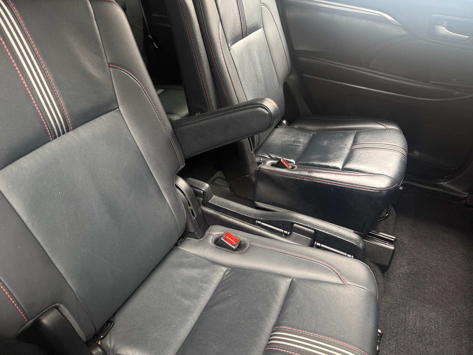 Thumbnail: 2019 Toyota Highlander - 5