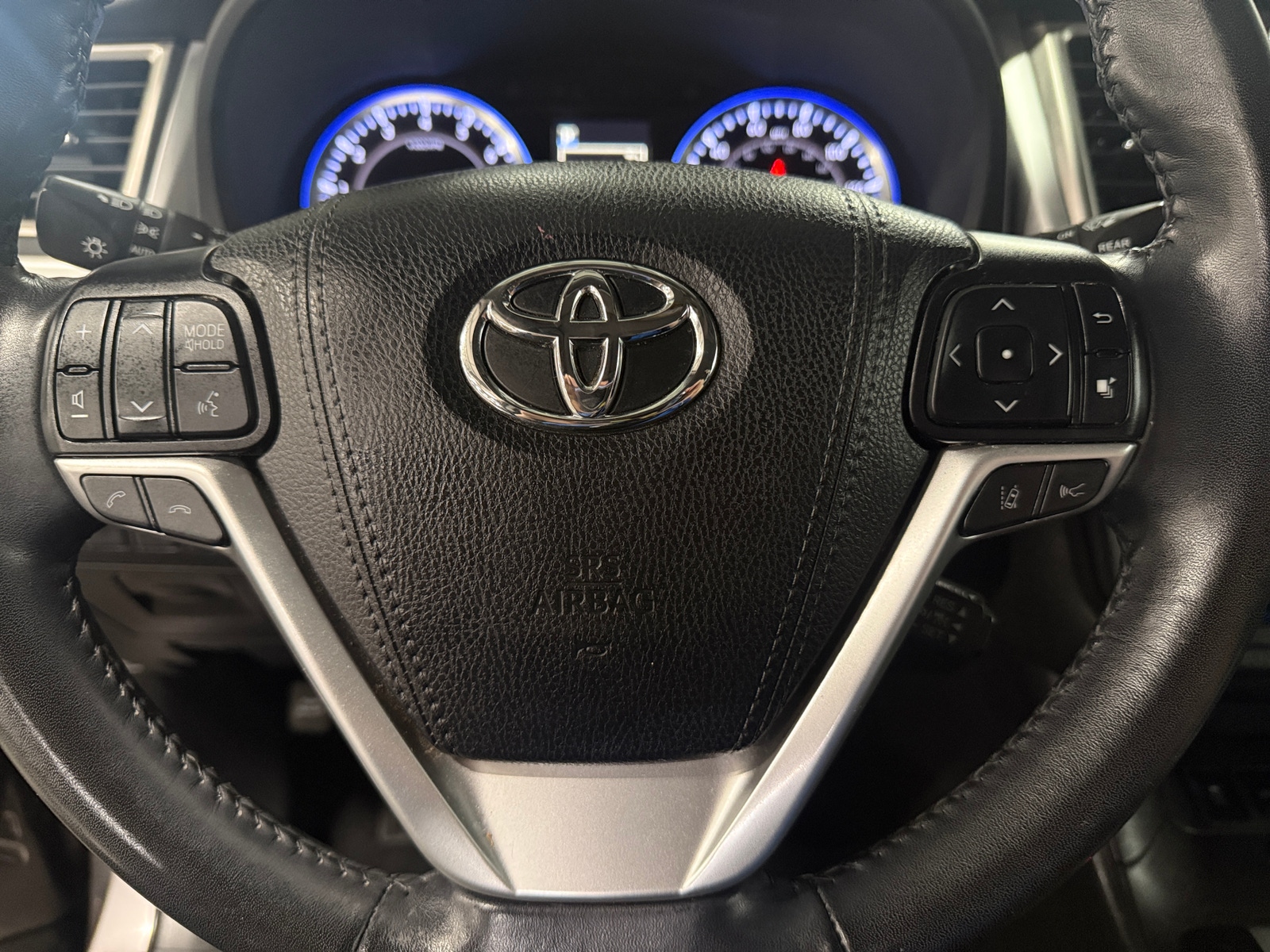 Thumbnail: 2019 Toyota Highlander - 4