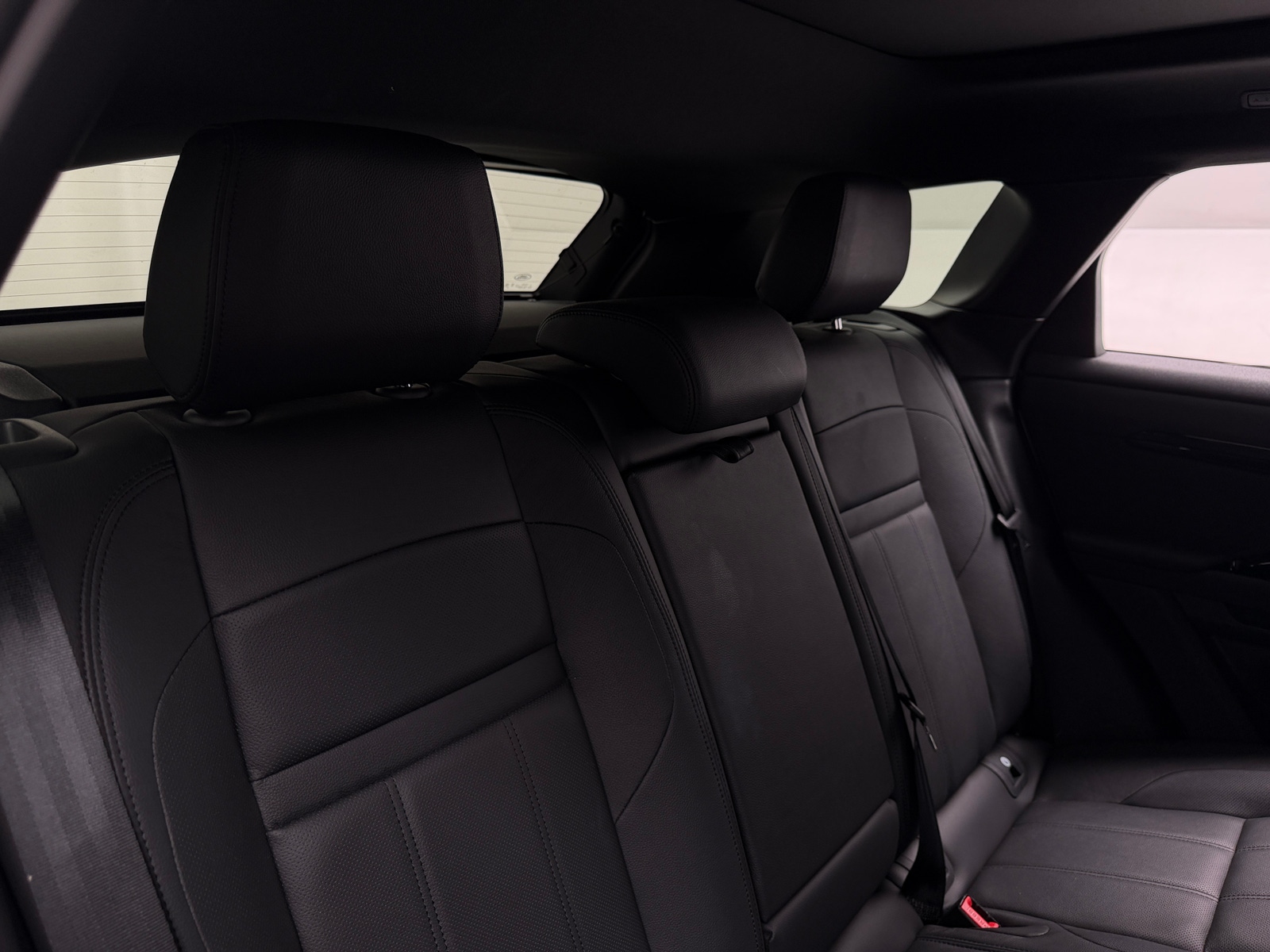 Thumbnail: 2024 Land Rover Range Rover Evoque - 5