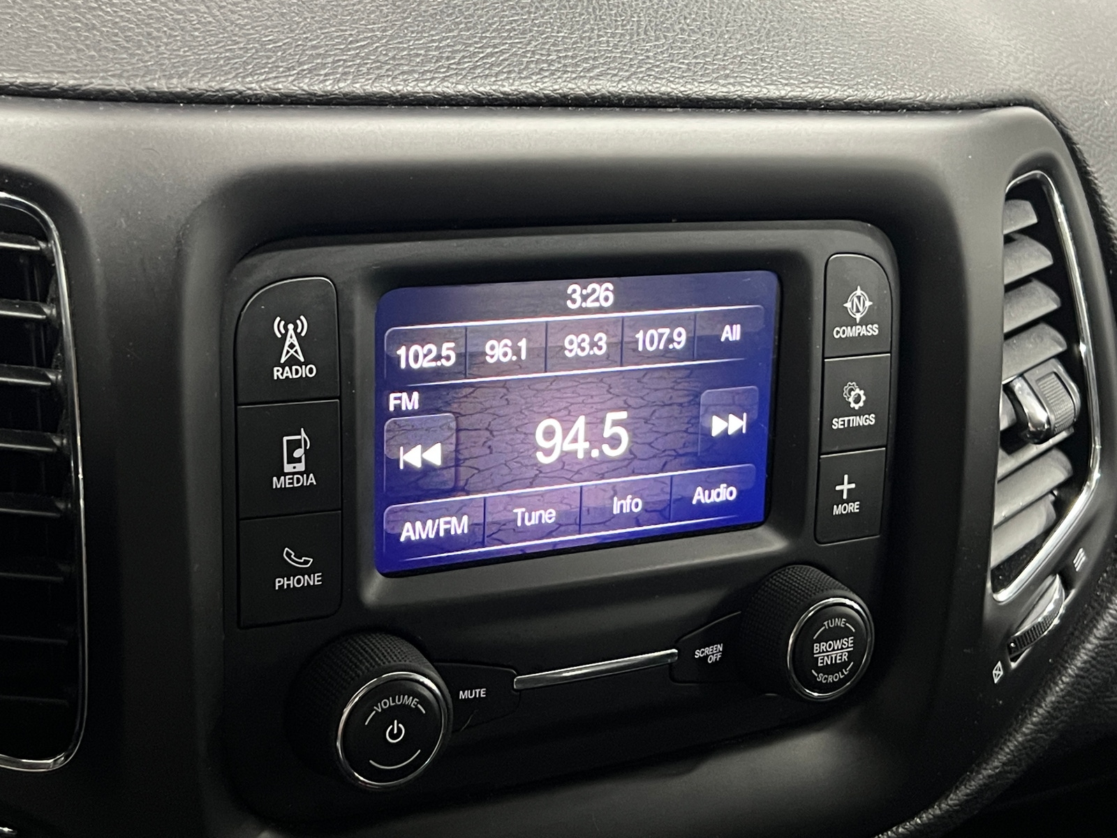 Thumbnail: 2018 Jeep Compass - 4