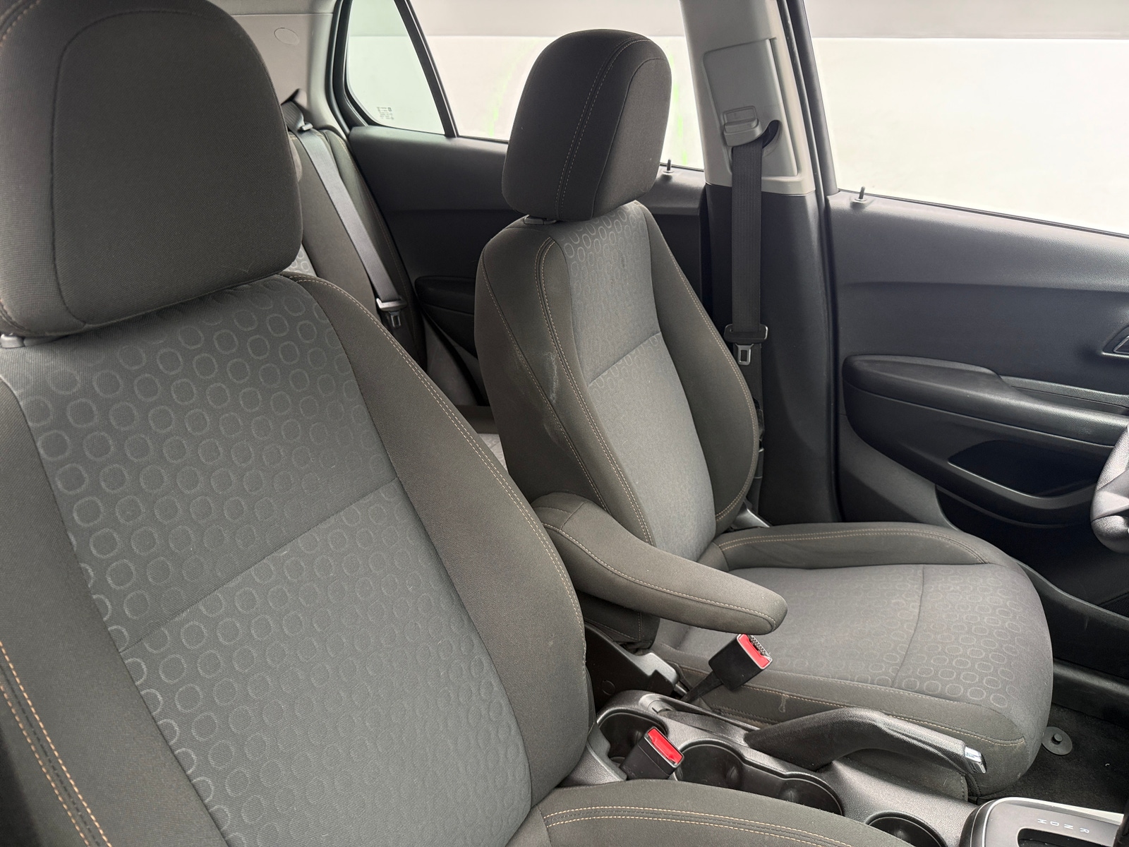 Thumbnail: 2021 Chevrolet Trax - 2