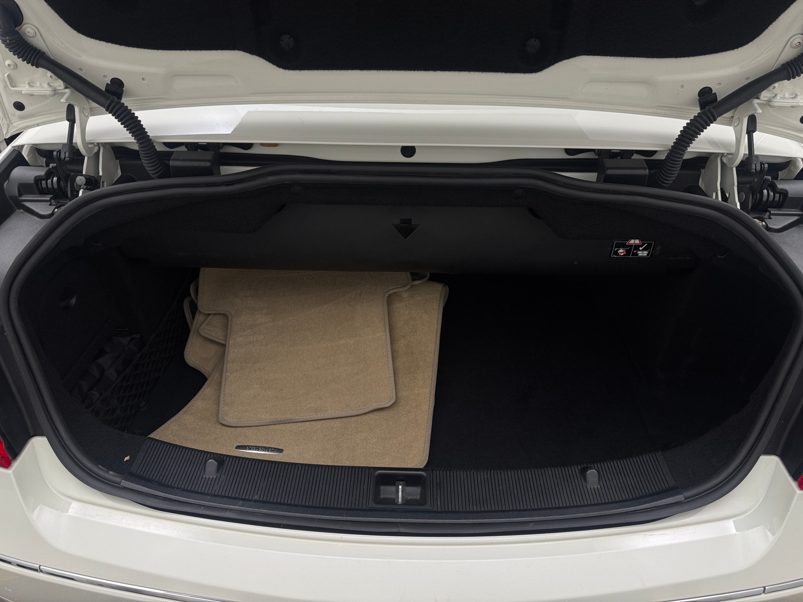 Thumbnail: 2011 Mercedes-Benz E-Class - 6