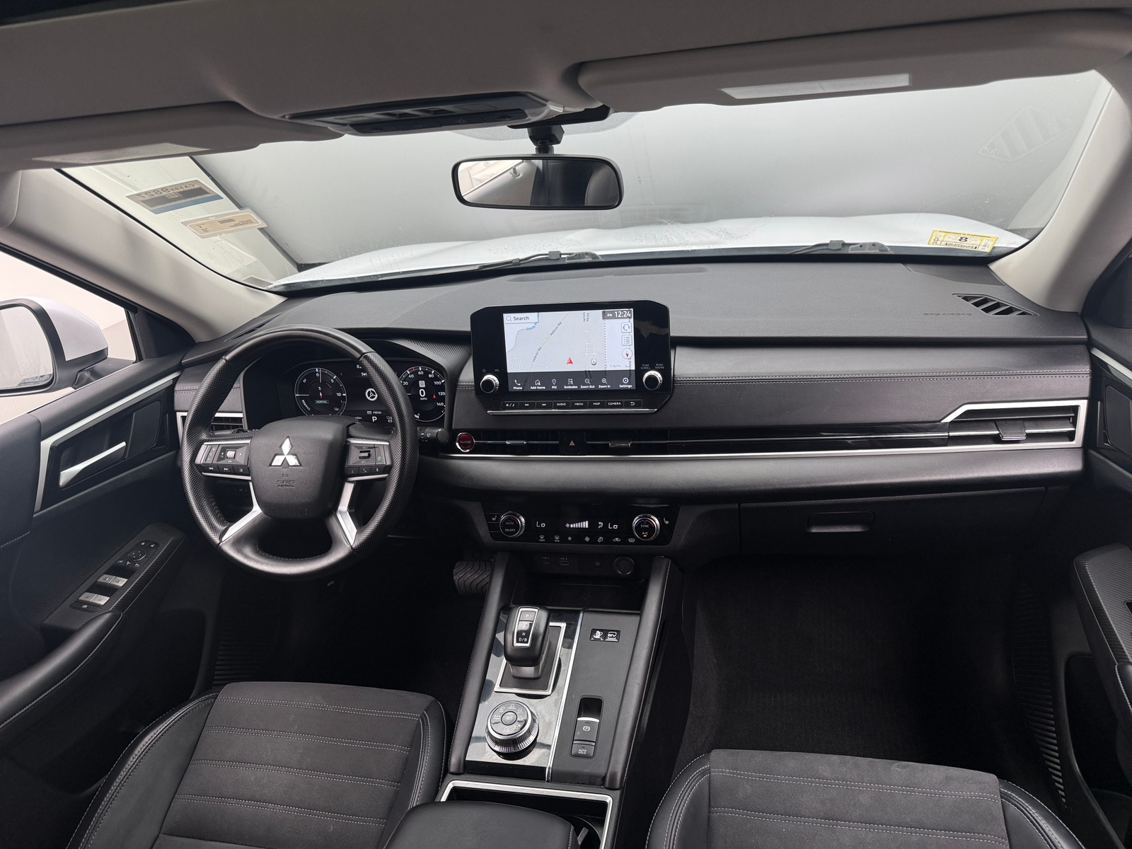Thumbnail: 2024 Mitsubishi Outlander - 2