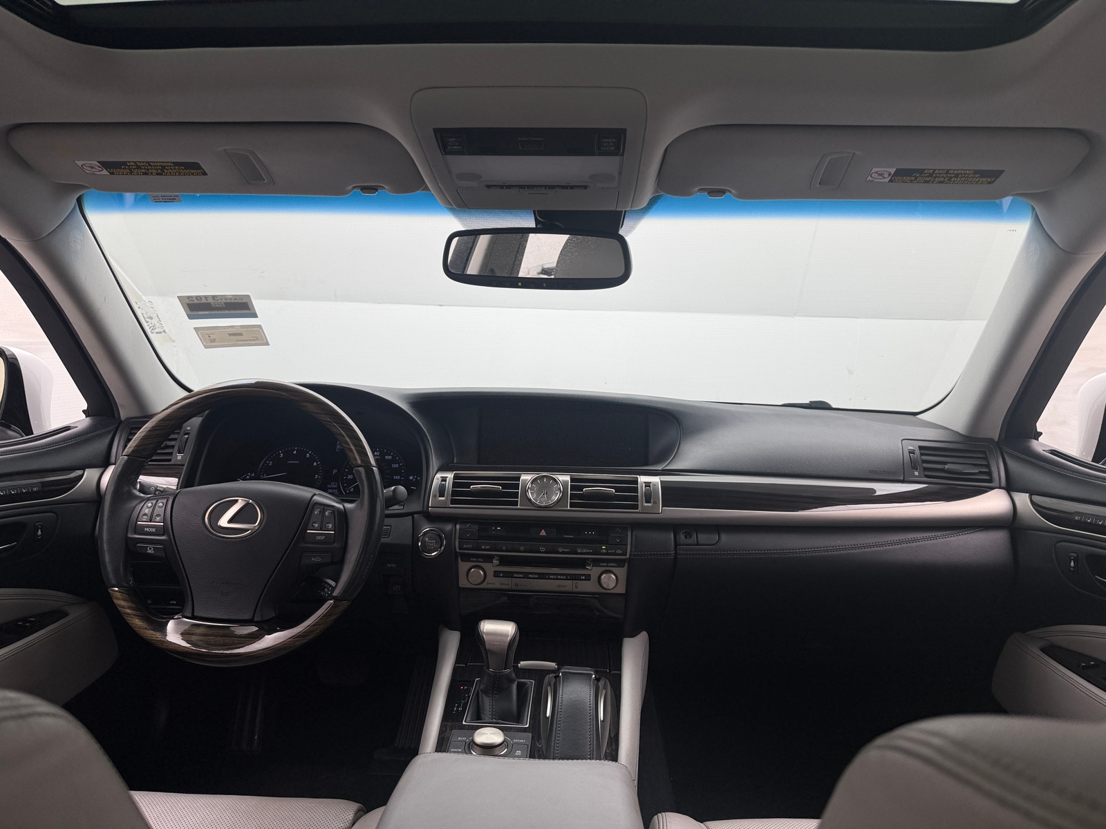 Thumbnail: 2016 Lexus LS - 2