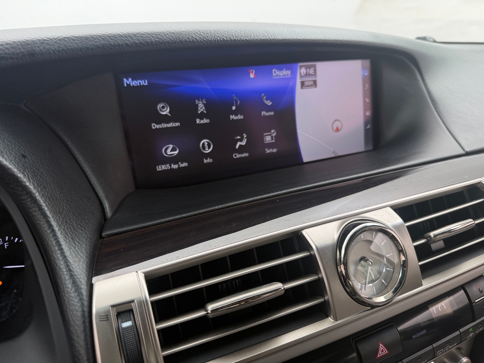 Thumbnail: 2016 Lexus LS - 3