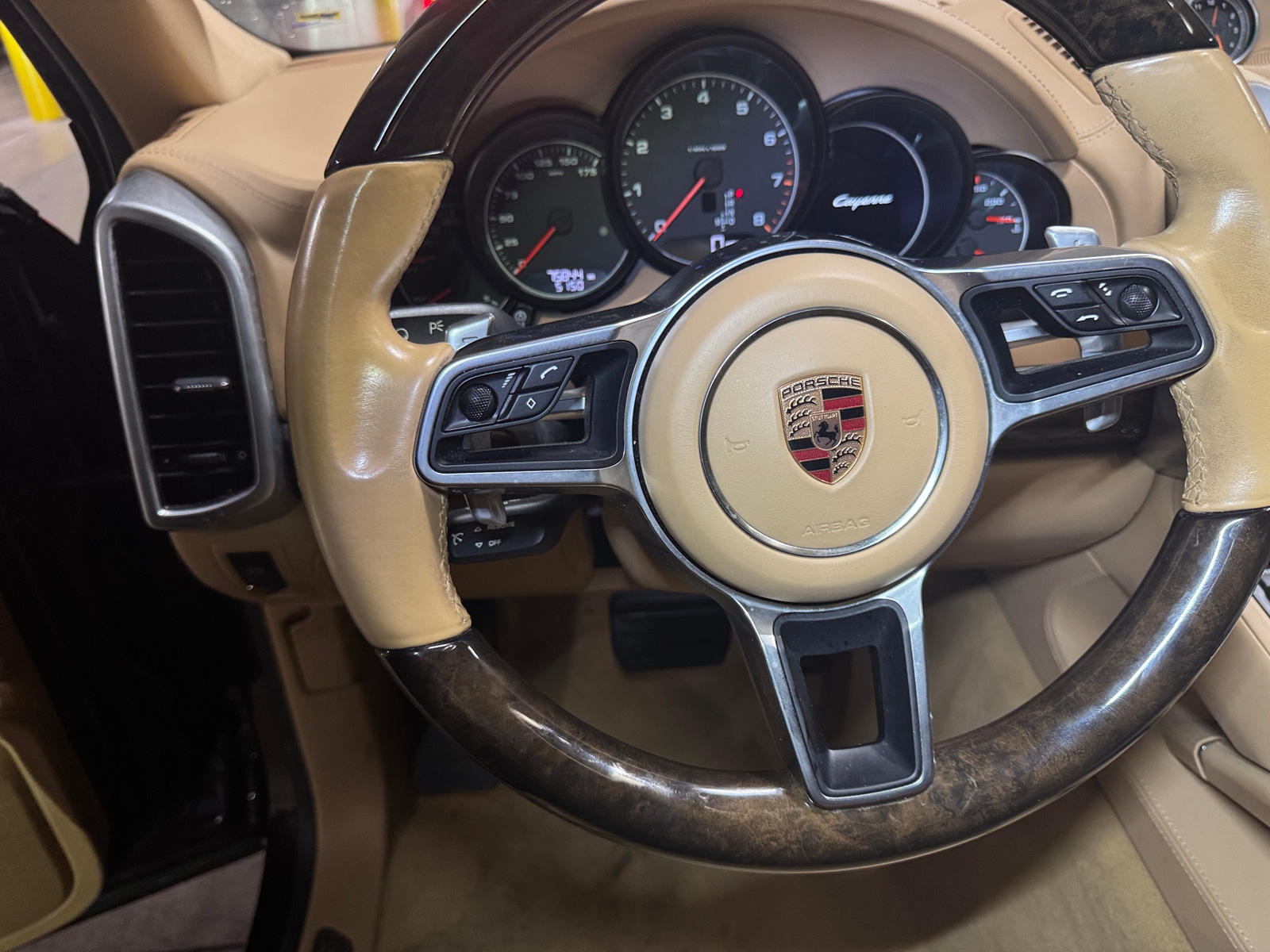 Thumbnail: 2017 Porsche Cayenne - 4