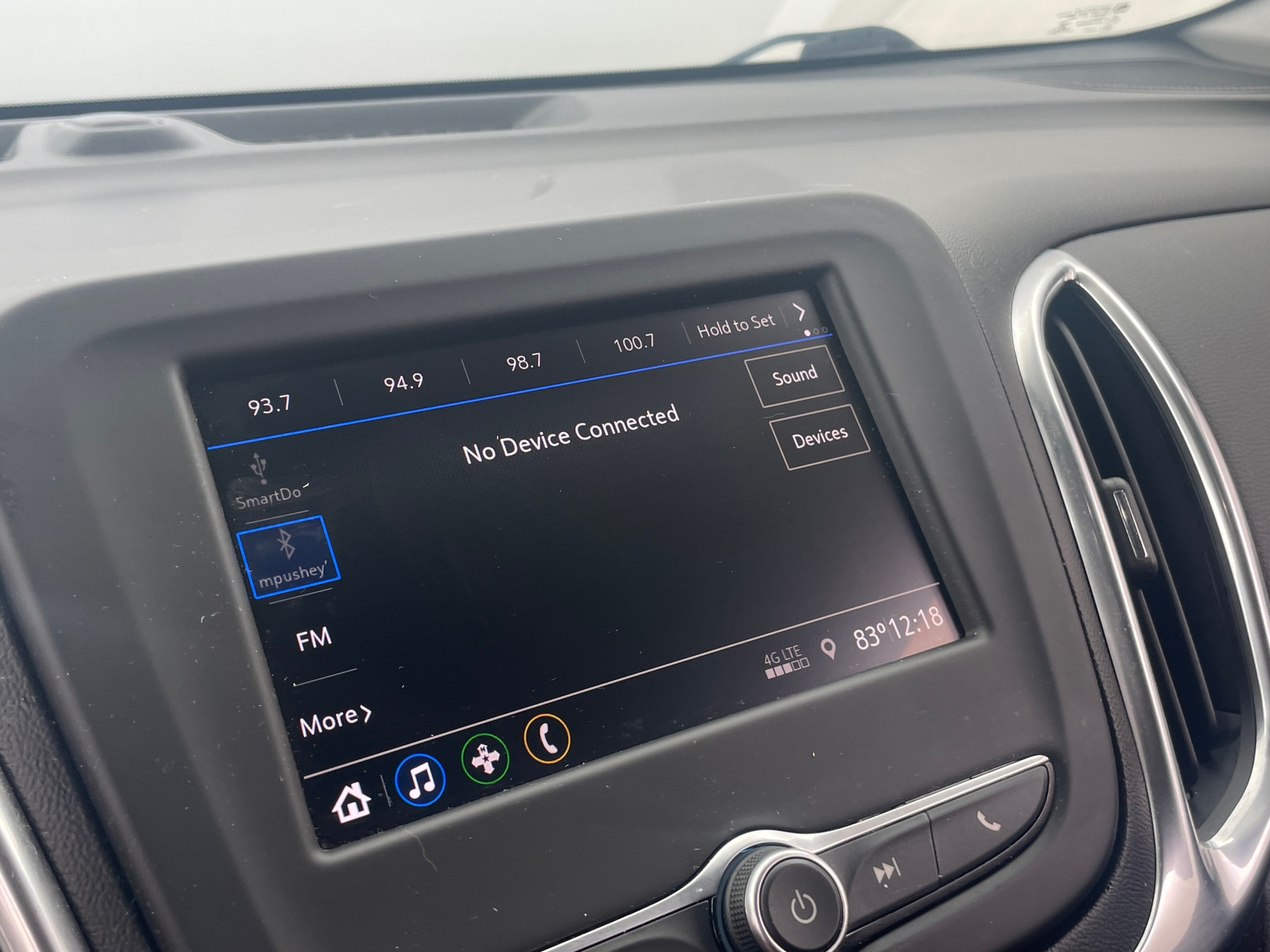 Thumbnail: 2021 Chevrolet Equinox - 4