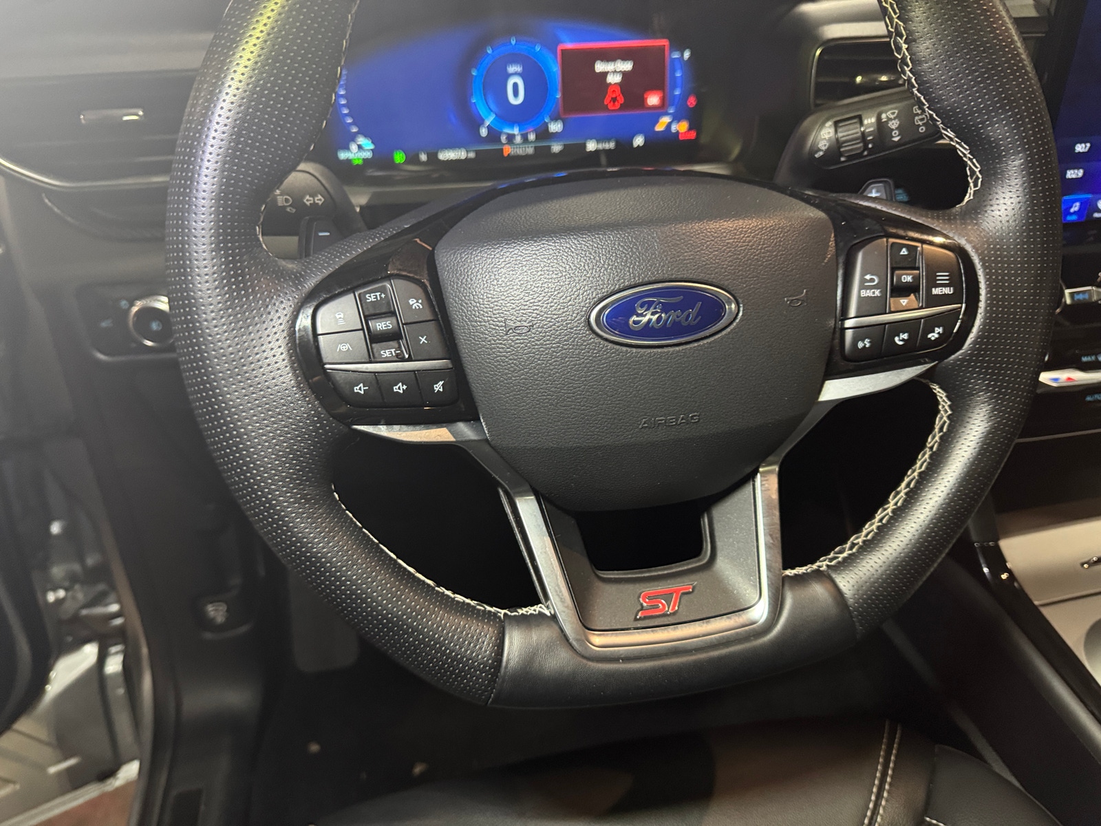 Thumbnail: 2021 Ford Explorer - 4
