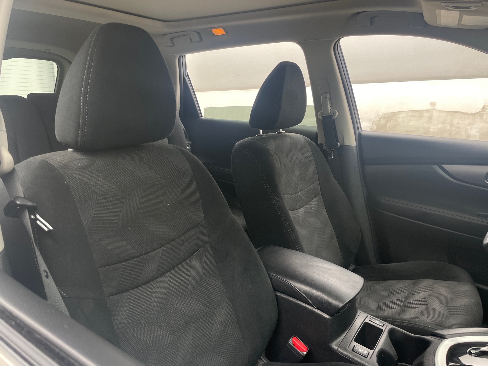 Thumbnail: 2016 Nissan Rogue - 2