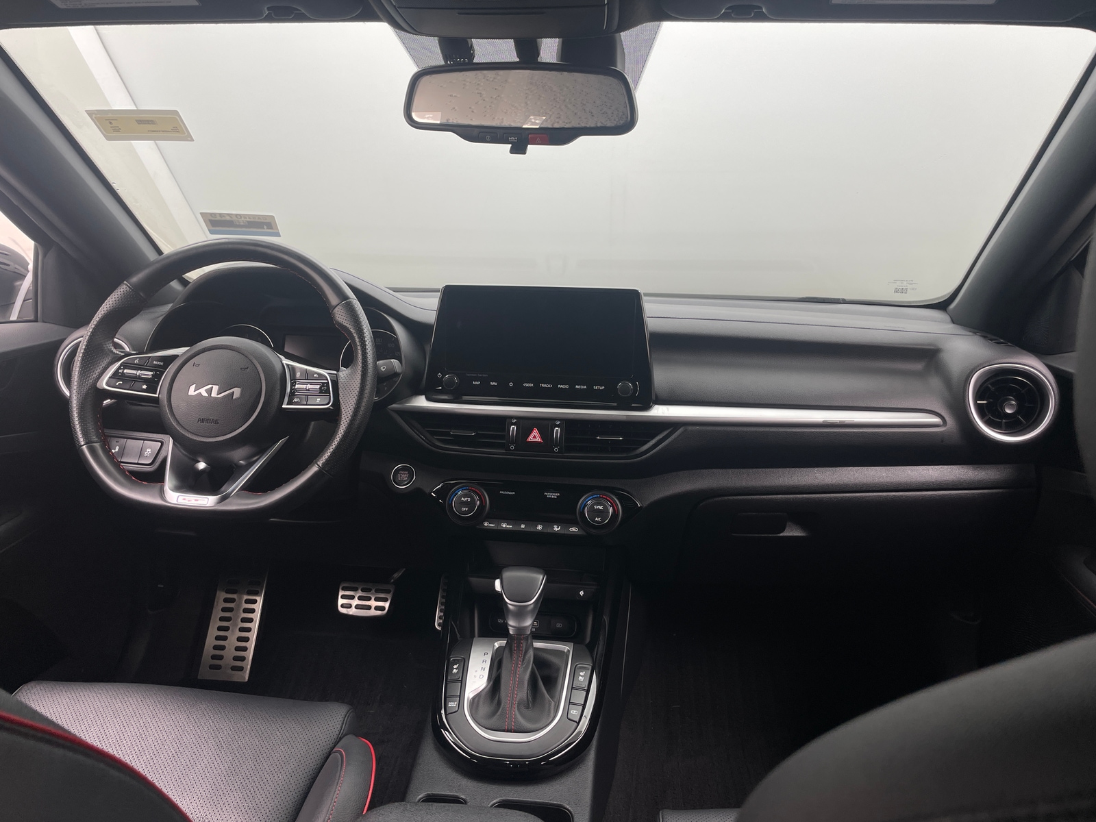 Thumbnail: 2023 Kia Forte - 3