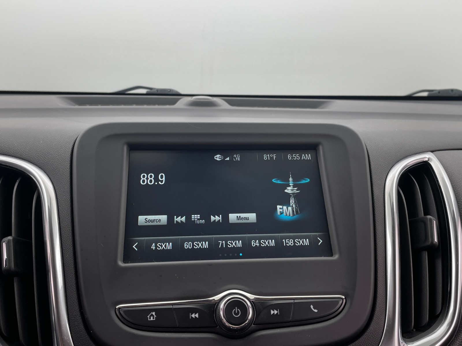 Thumbnail: 2018 Chevrolet Equinox - 4
