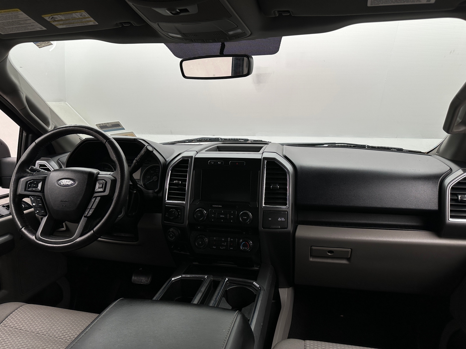 Thumbnail: 2016 Ford Econoline - 3