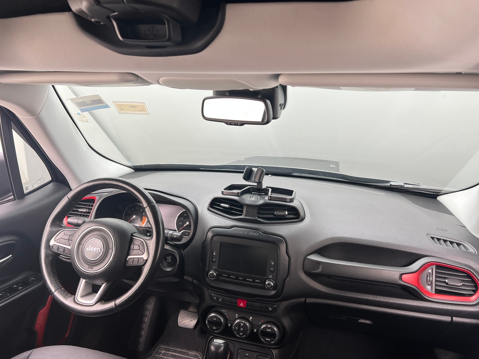 Thumbnail: 2017 Jeep Renegade - 3