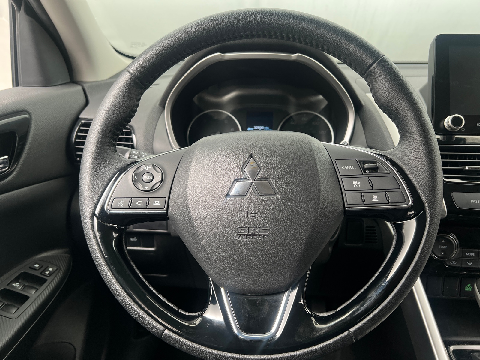 Thumbnail: 2024 Mitsubishi Eclipse Cross - 4