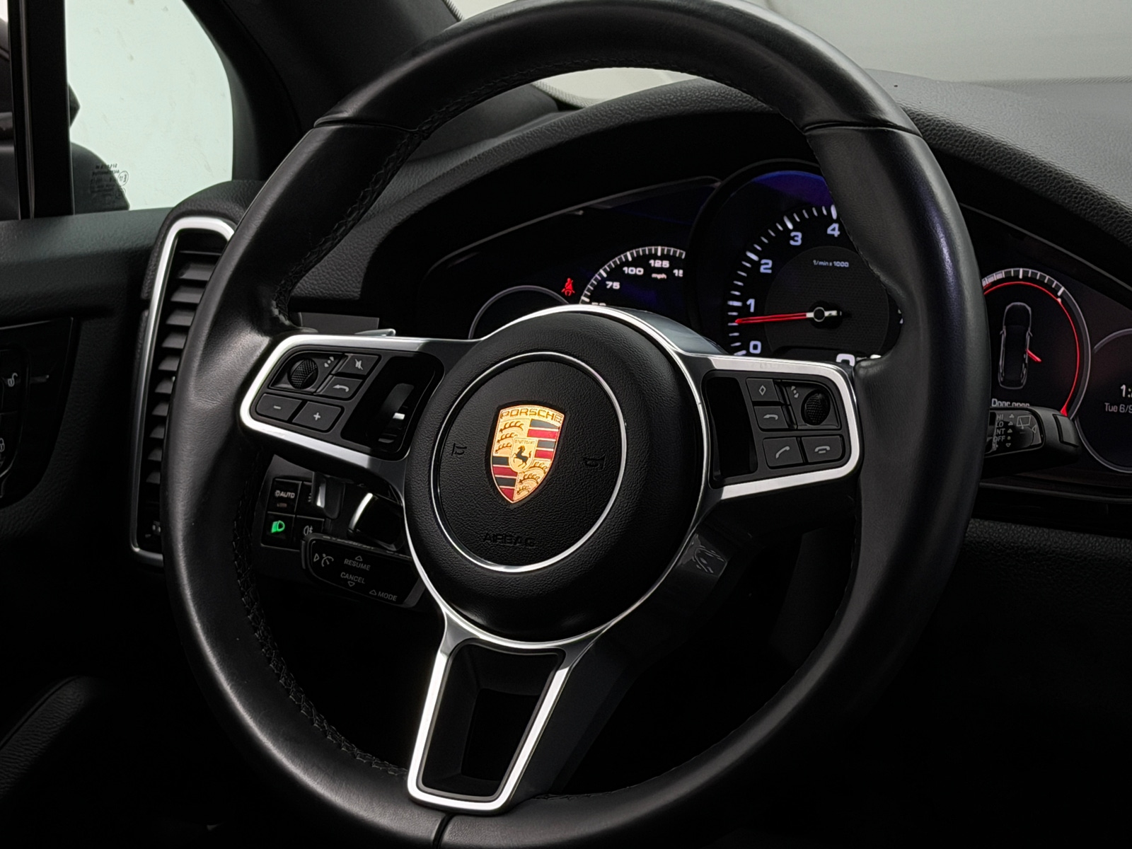 Thumbnail: 2019 Porsche Cayenne - 4