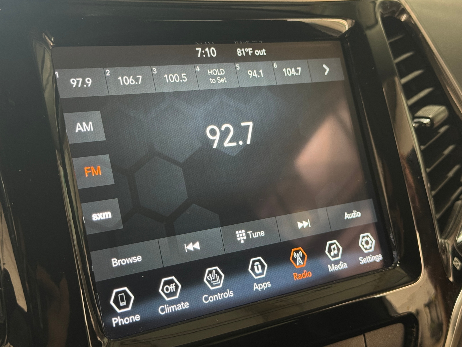 Thumbnail: 2021 Jeep Cherokee - 3