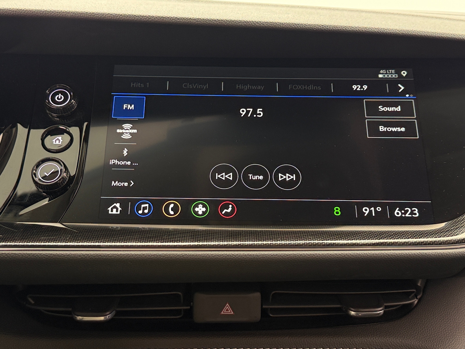 Thumbnail: 2023 Buick Envision - 3