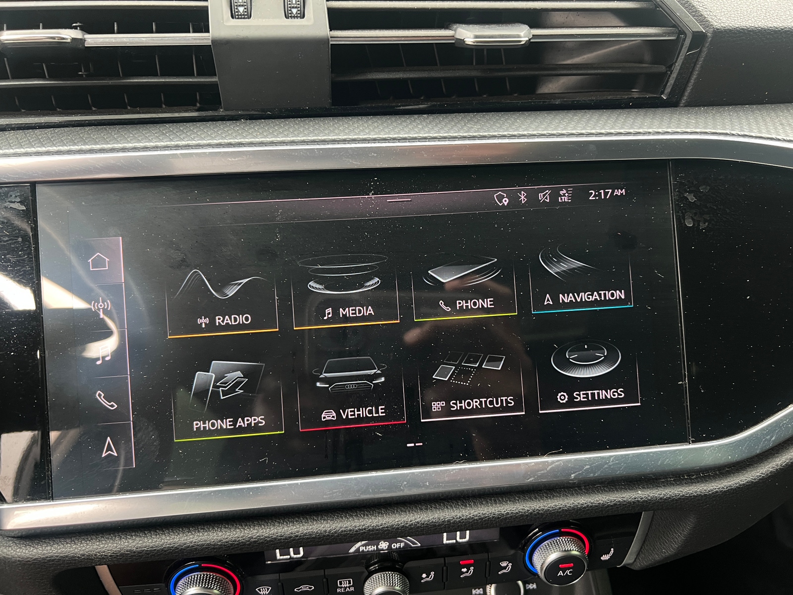 Thumbnail: 2020 Audi Q3 - 3