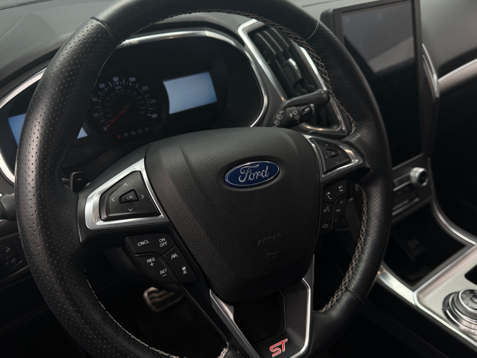 Thumbnail: 2021 Ford Edge - 4