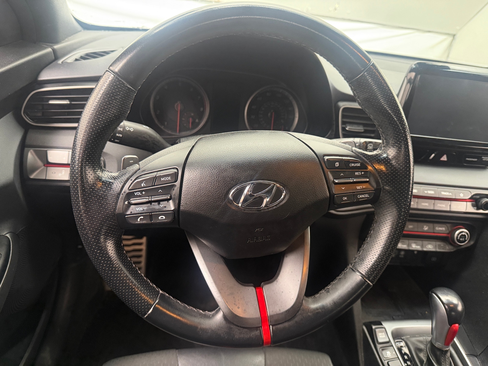 Thumbnail: 2020 Hyundai Veloster - 5