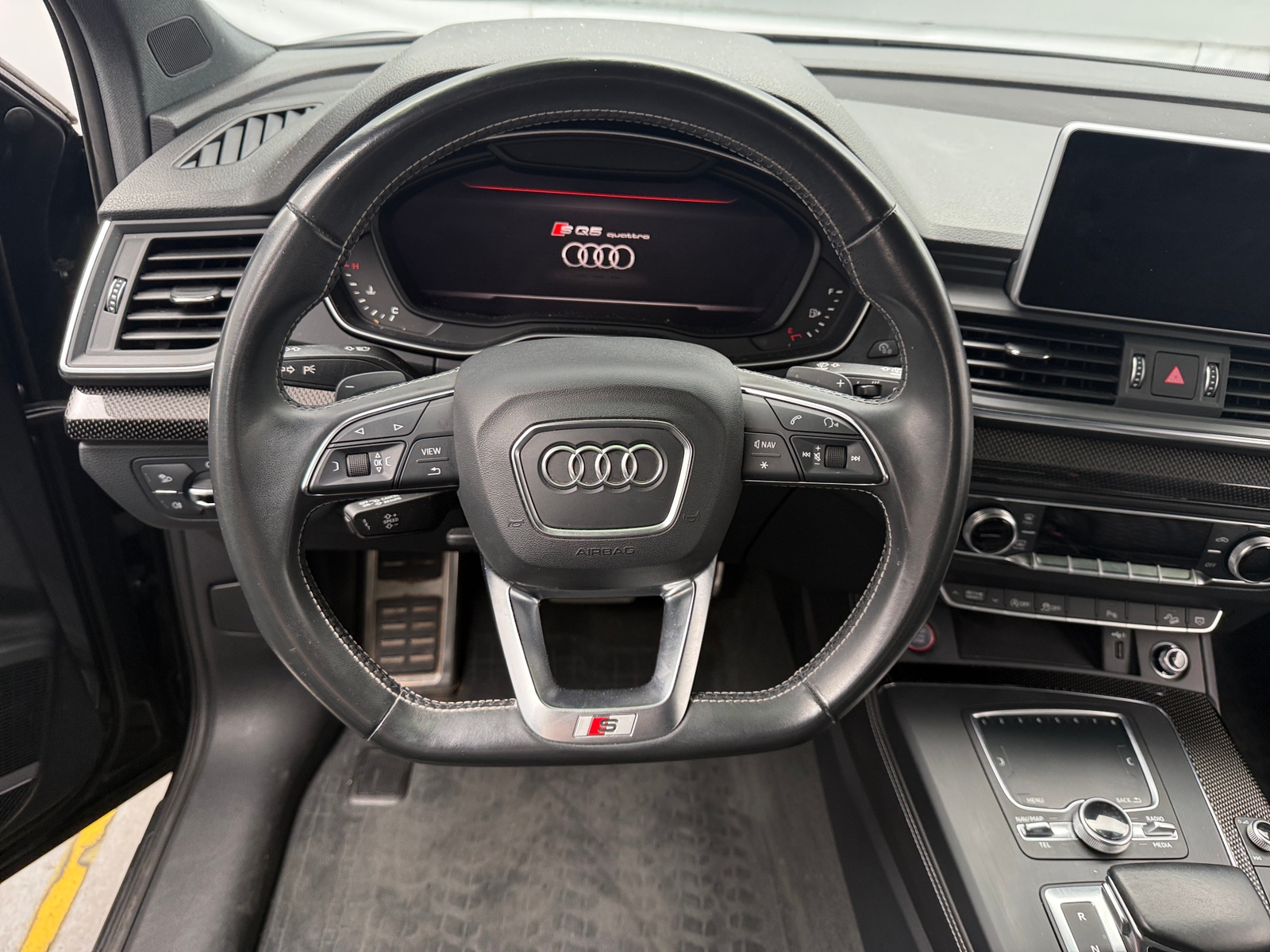 Thumbnail: 2018 Audi SQ5 - 4