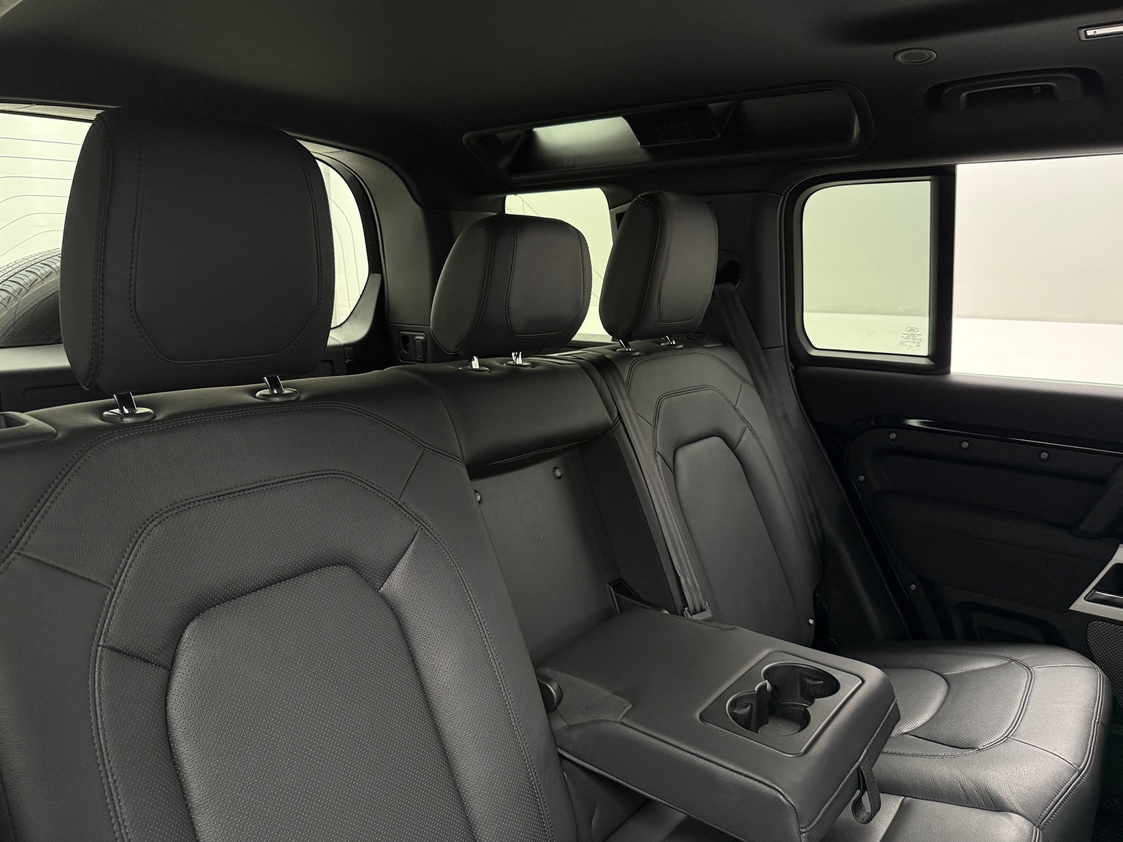 Thumbnail: 2023 Land Rover Defender - 5