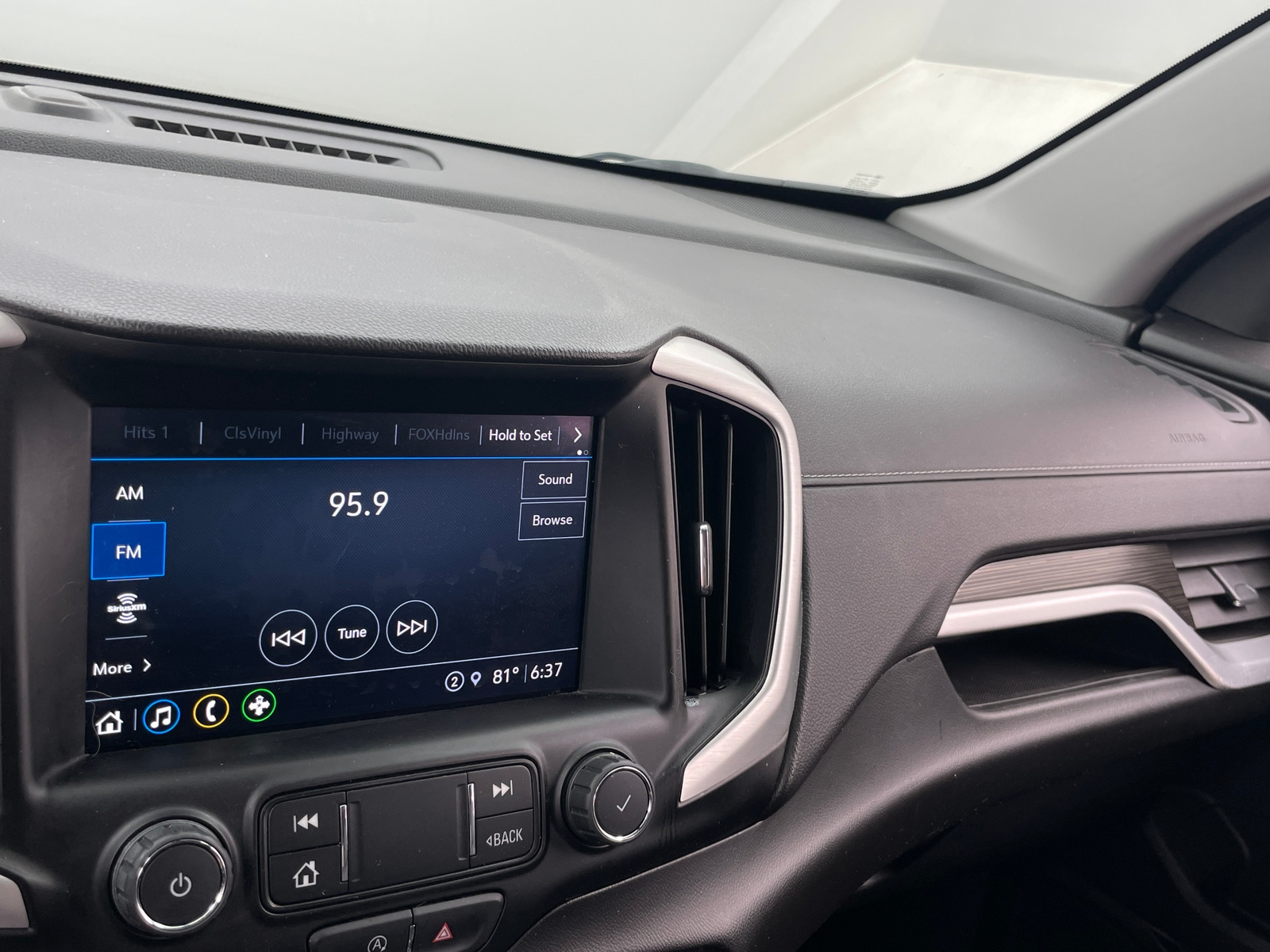 Thumbnail: 2022 GMC Terrain - 3