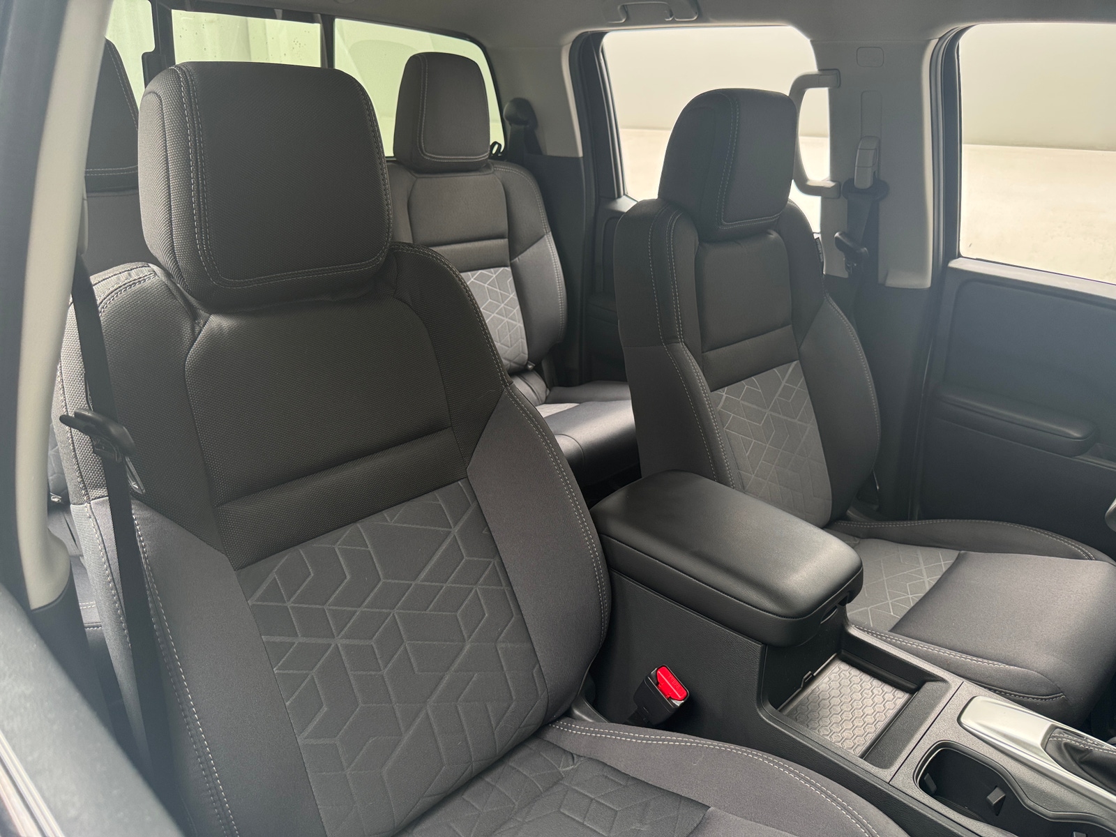 Thumbnail: 2025 Nissan Frontier - 2