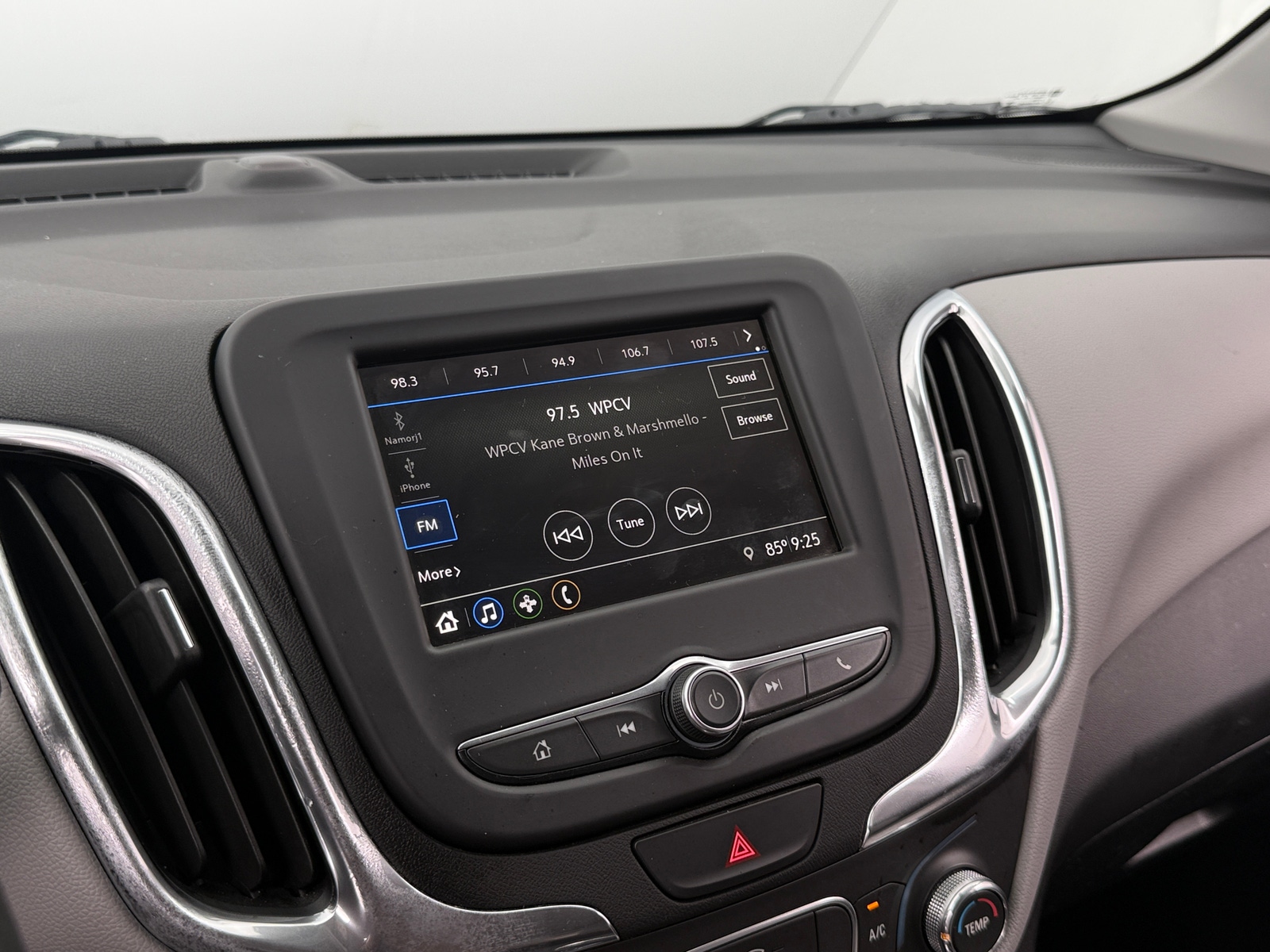 Thumbnail: 2019 Chevrolet Equinox - 4