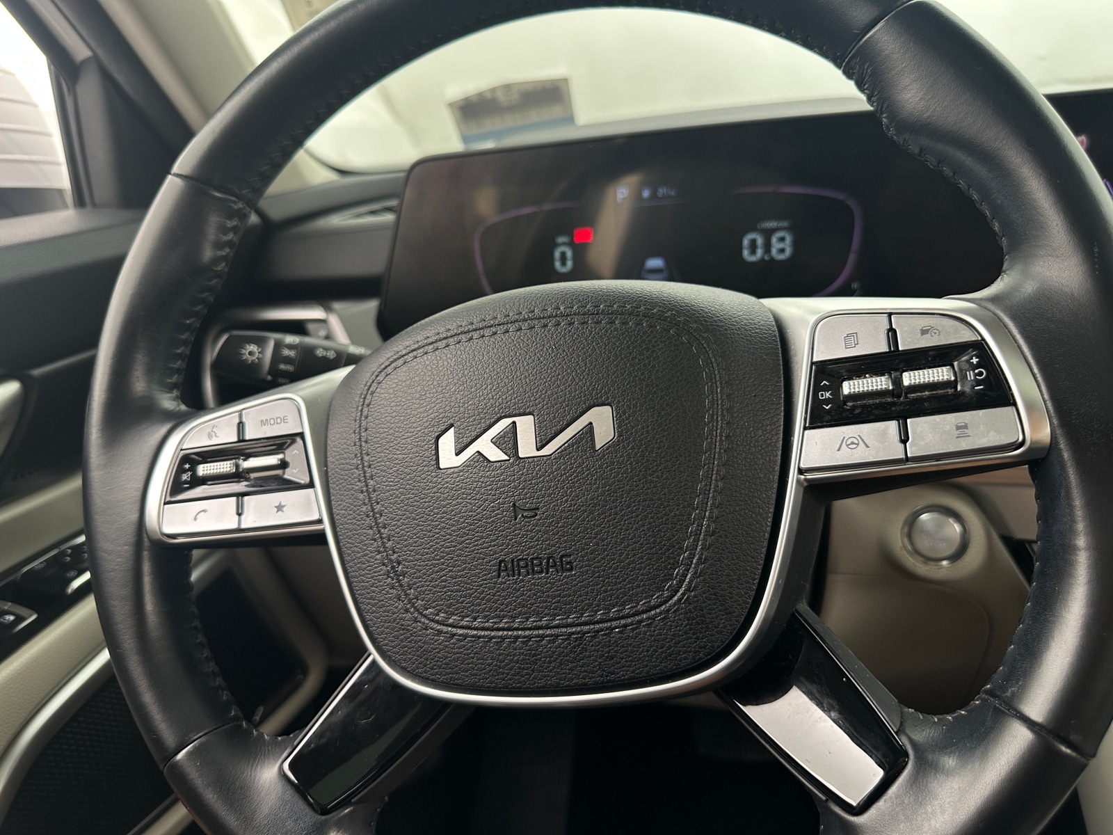 Thumbnail: 2023 Kia Telluride - 4