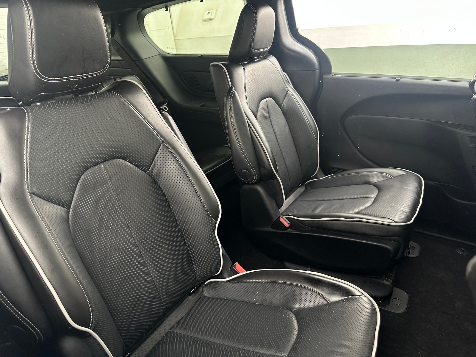 Thumbnail: 2023 Chrysler Pacifica - 5