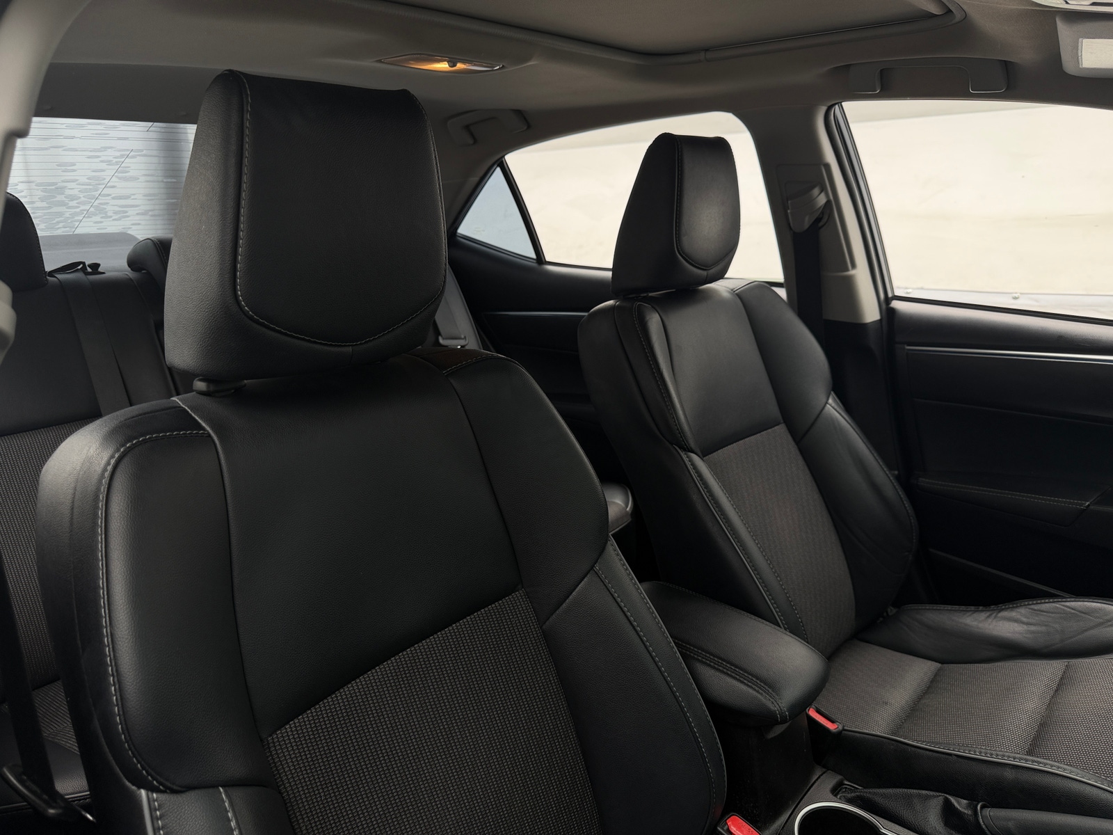 Thumbnail: 2016 Toyota Corolla - 2
