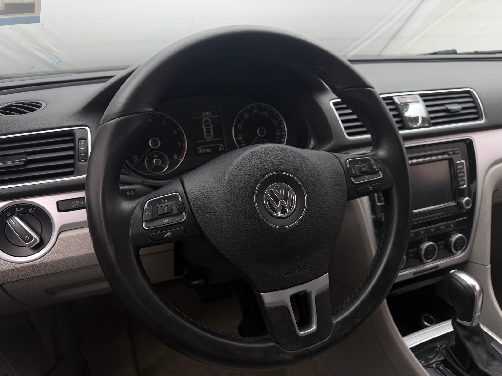 Thumbnail: 2012 Volkswagen Passat - 4