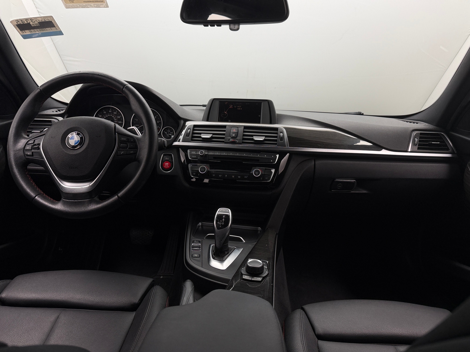 Thumbnail: 2017 BMW 3 Series - 2