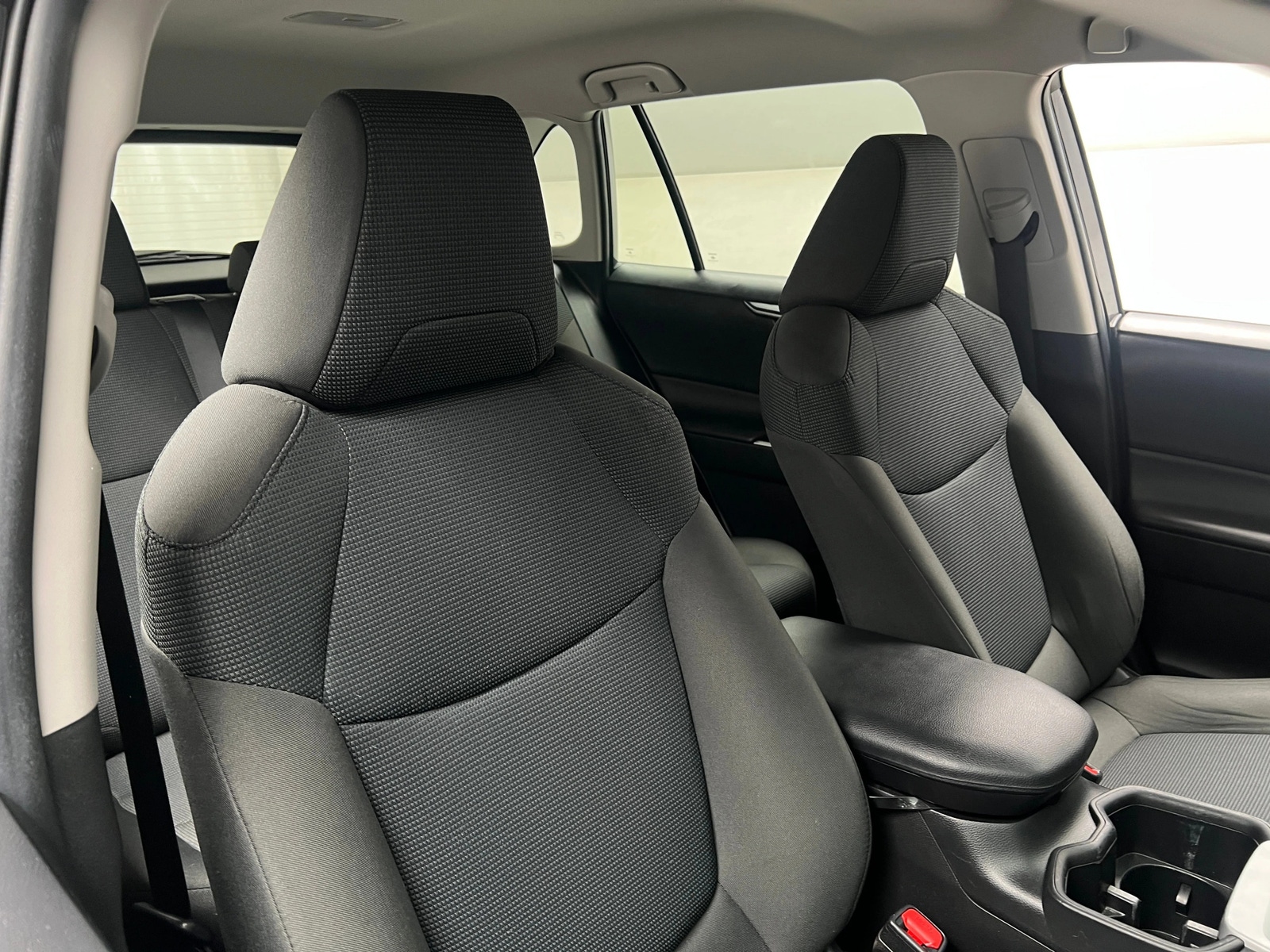 Thumbnail: 2022 Toyota RAV4 - 2