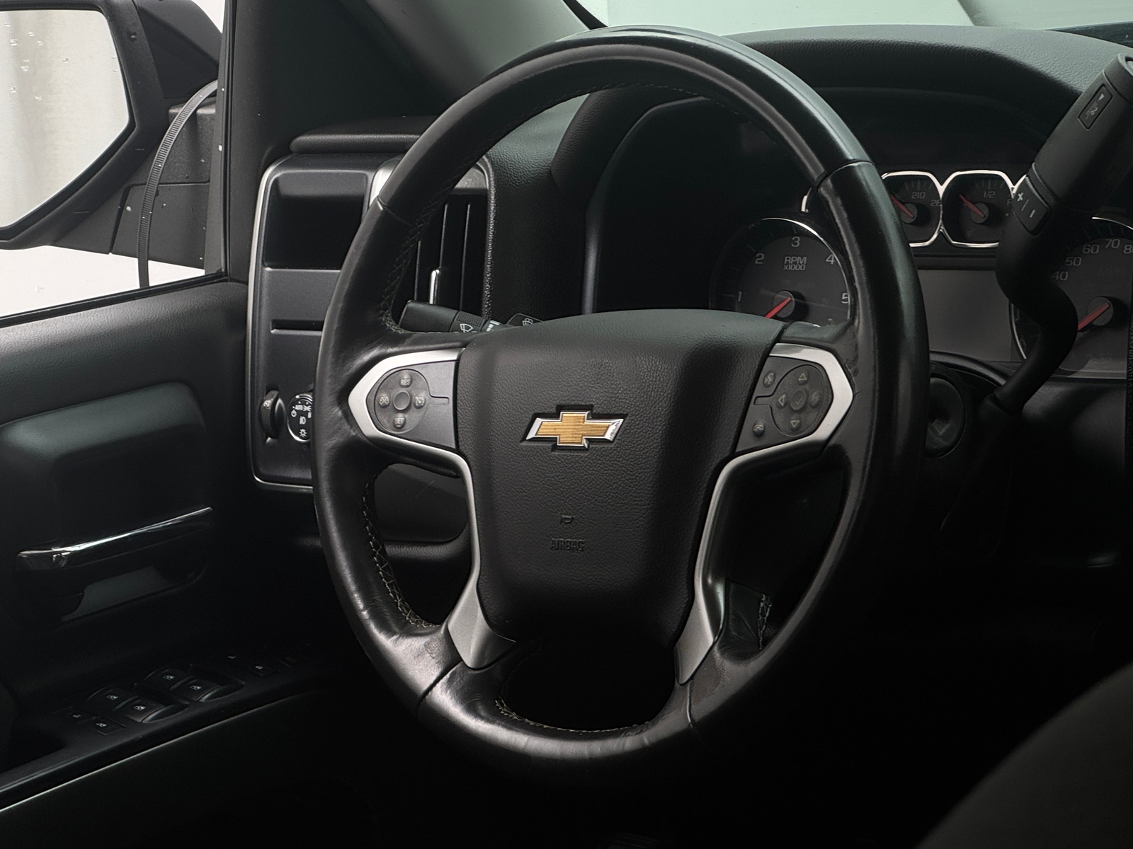 Thumbnail: 2018 Chevrolet Silverado 1500 - 5