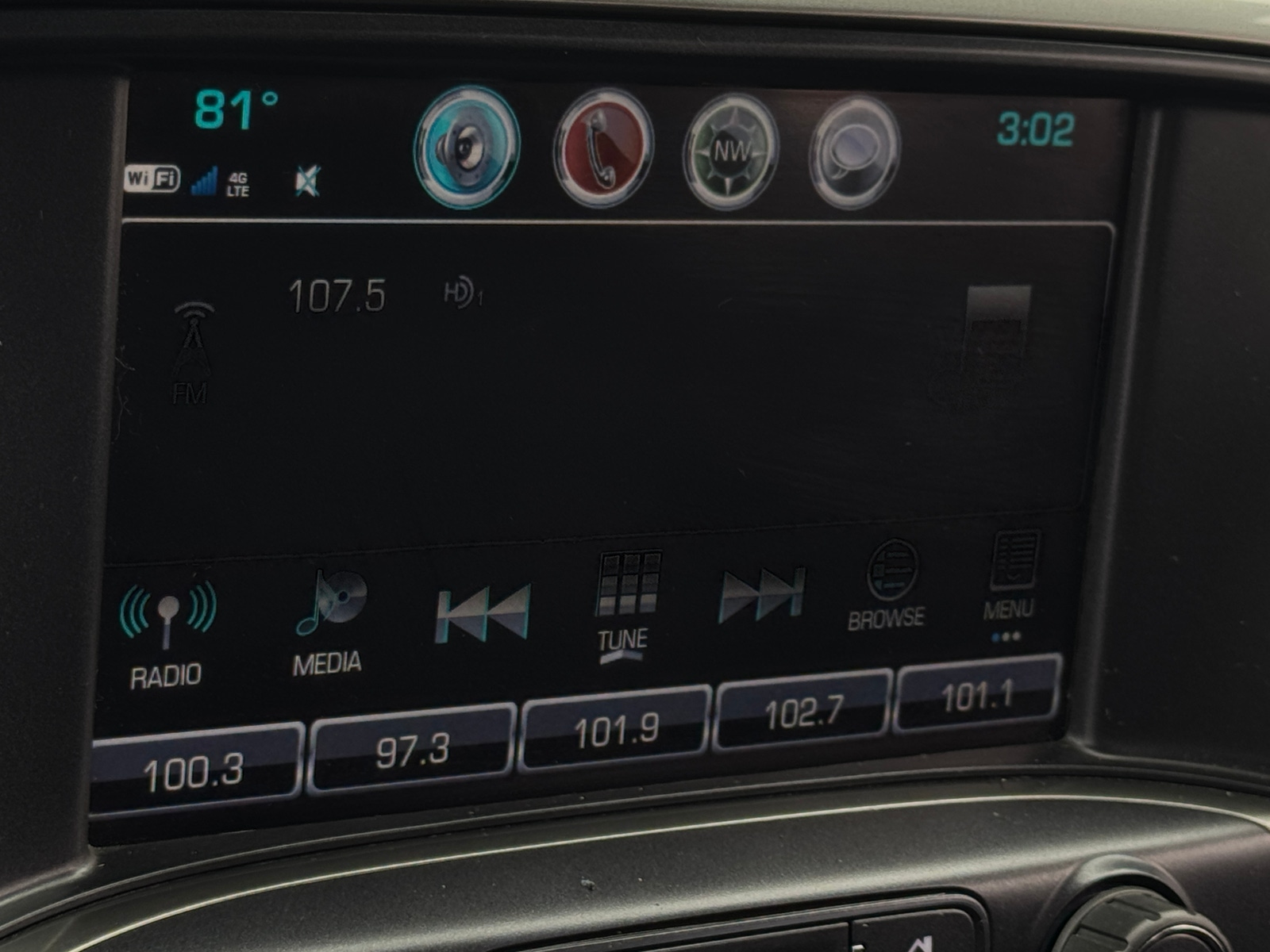 Thumbnail: 2018 Chevrolet Silverado 1500 - 4