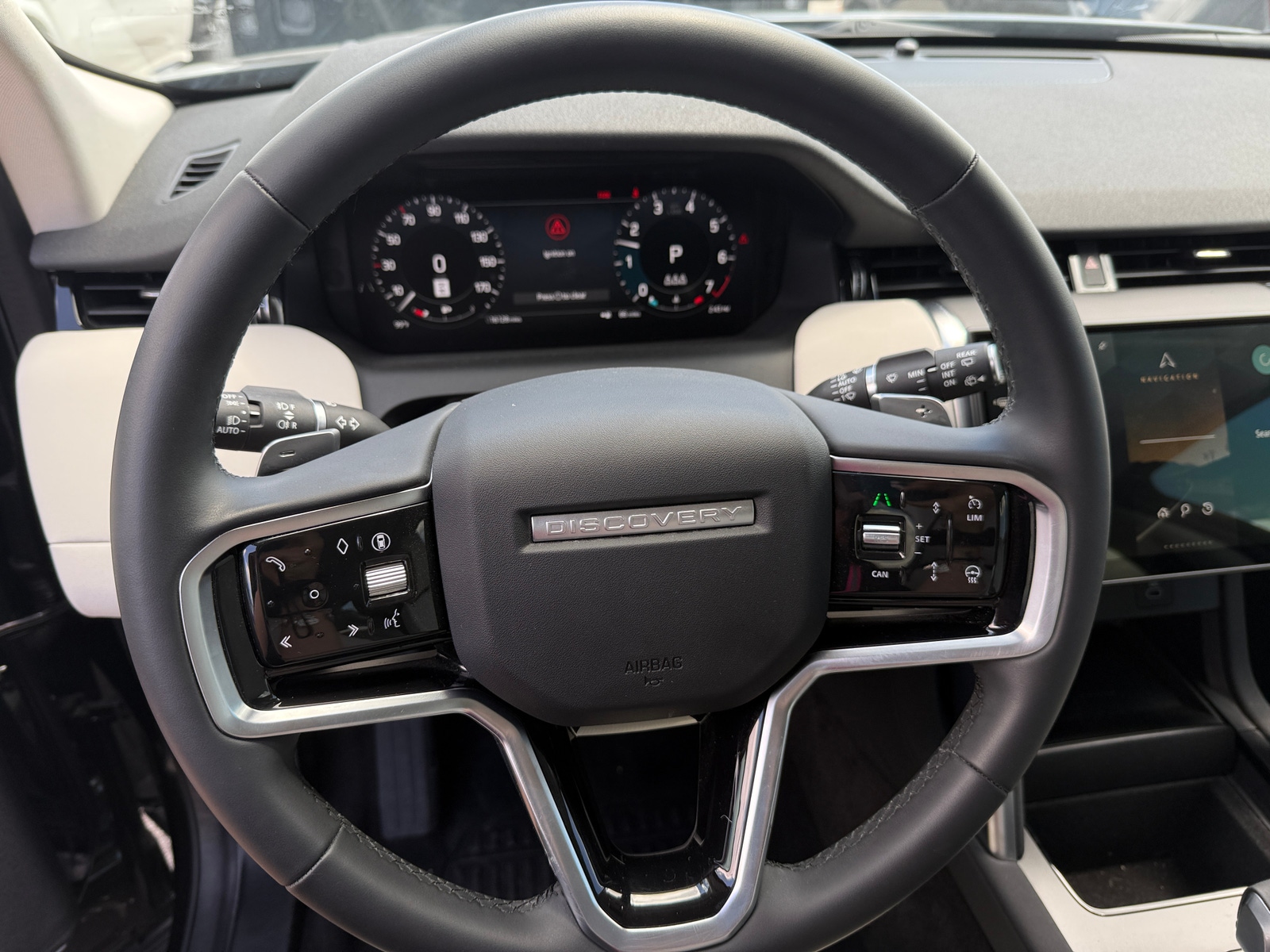 Thumbnail: 2024 Land Rover Discovery Sport - 4