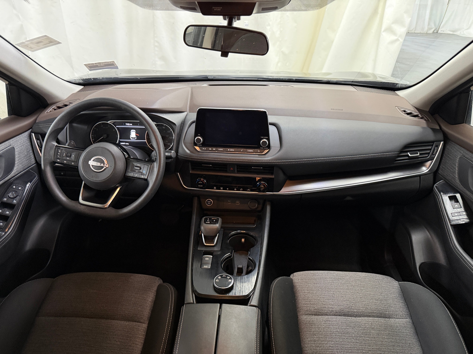 Thumbnail: 2023 Nissan Rogue - 3
