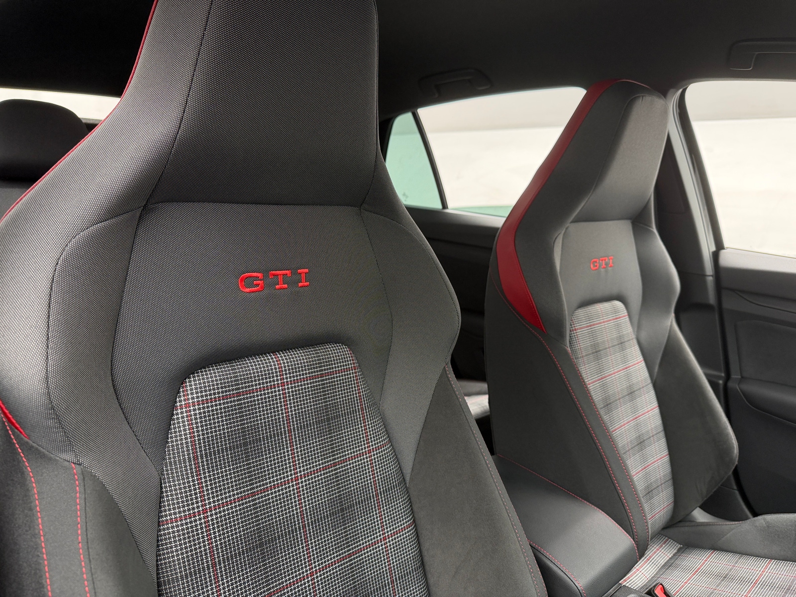 Thumbnail: 2024 Volkswagen Golf - 2