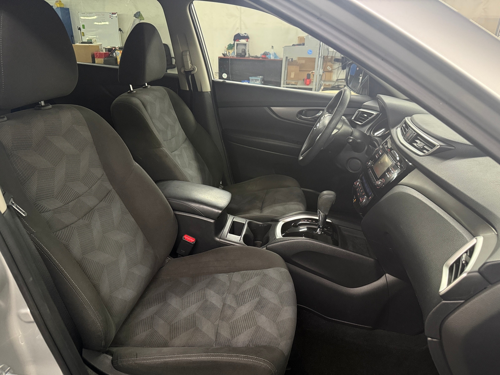 Thumbnail: 2016 Nissan Rogue - 2
