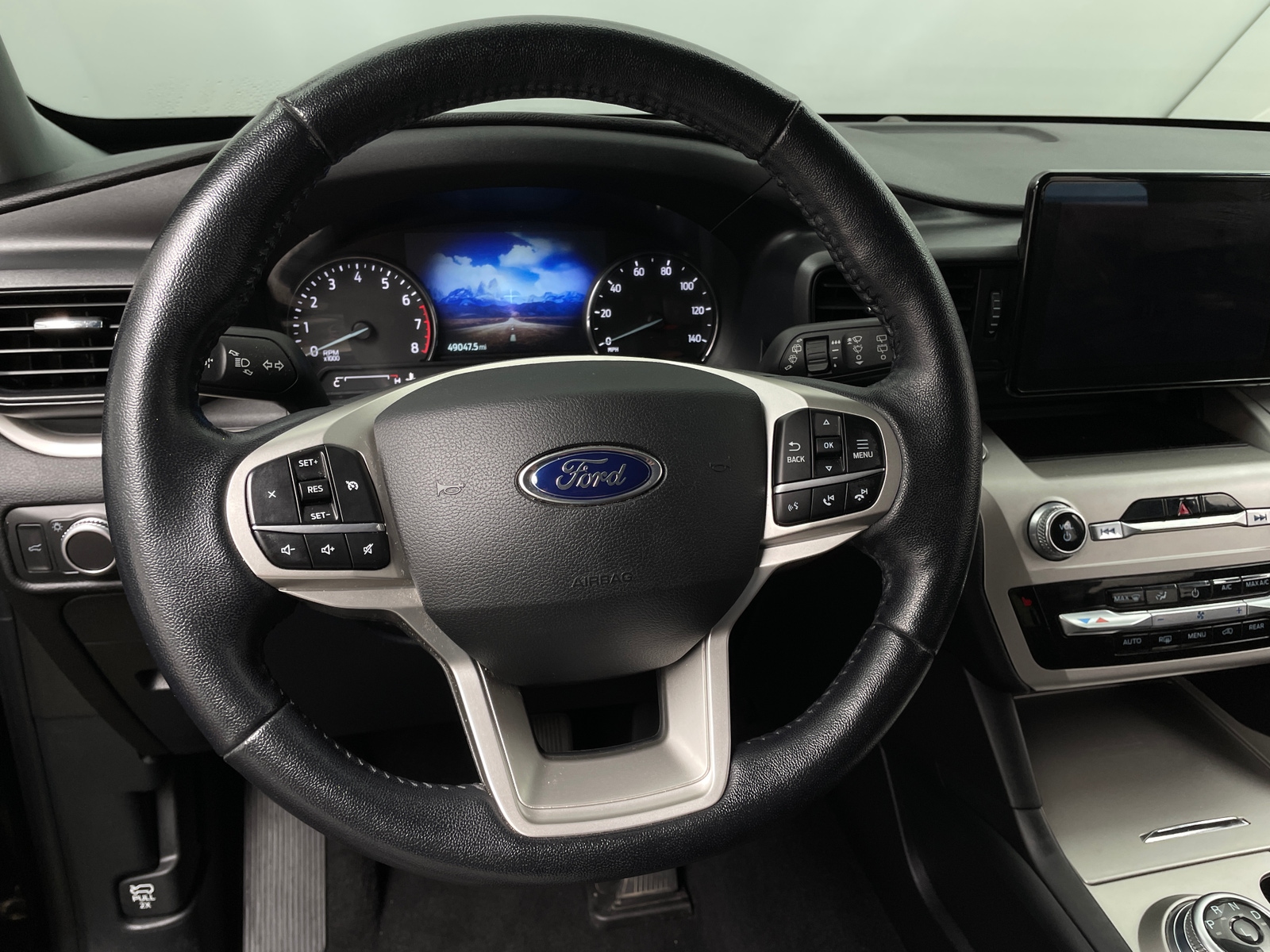 Thumbnail: 2021 Ford Explorer - 5