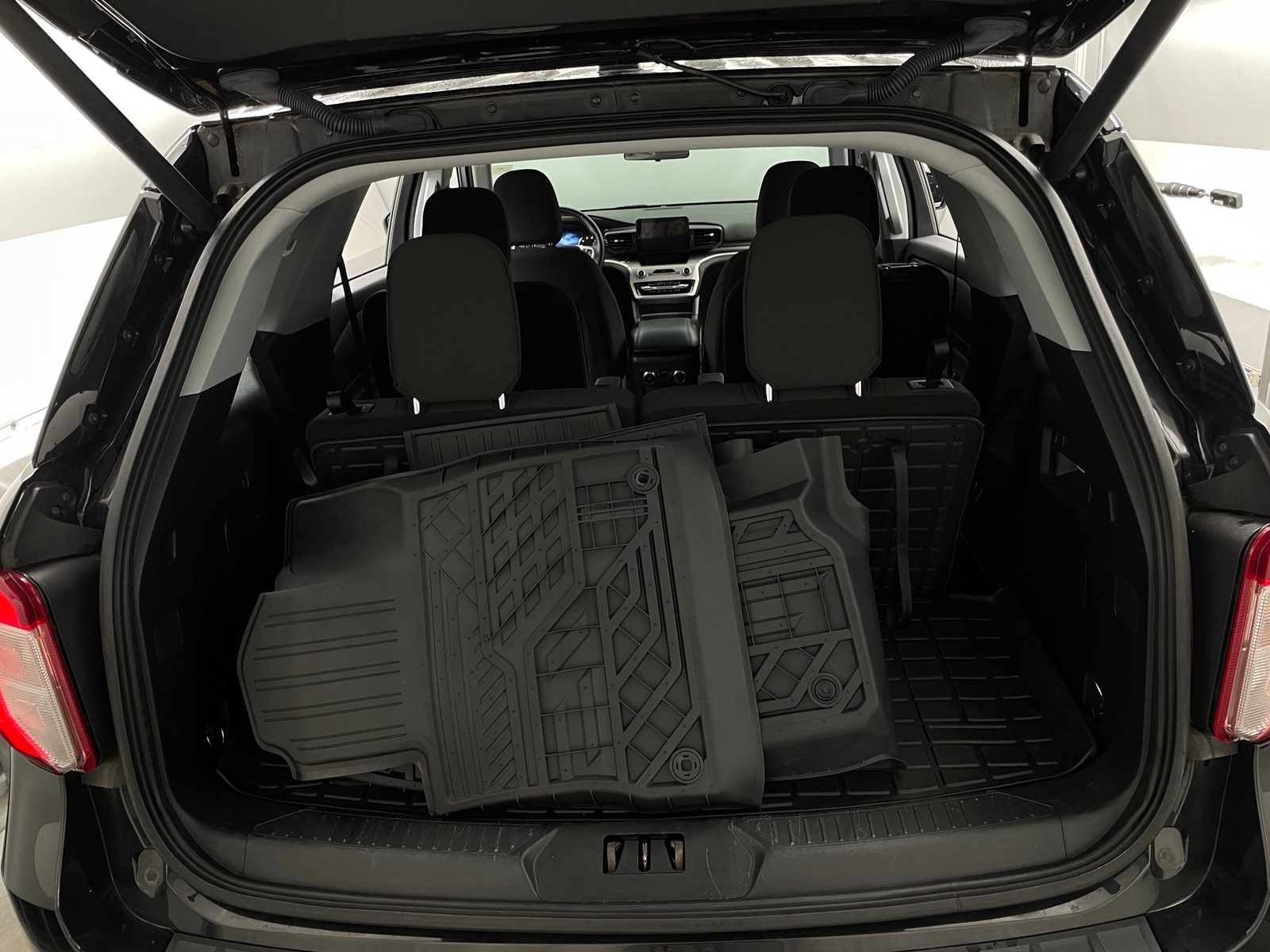 Thumbnail: 2021 Ford Explorer - 7
