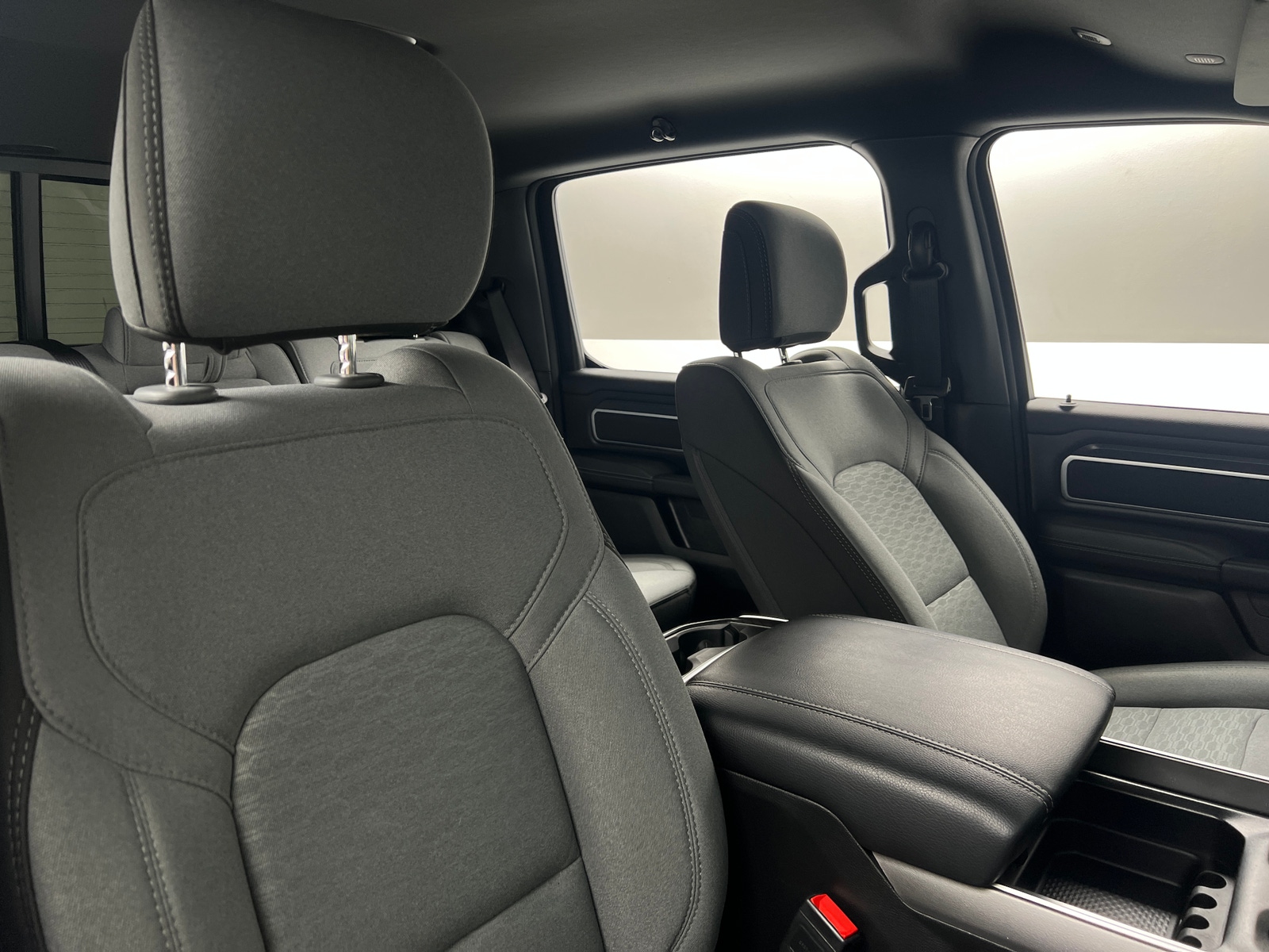 Thumbnail: 2025 RAM 1500 - 2