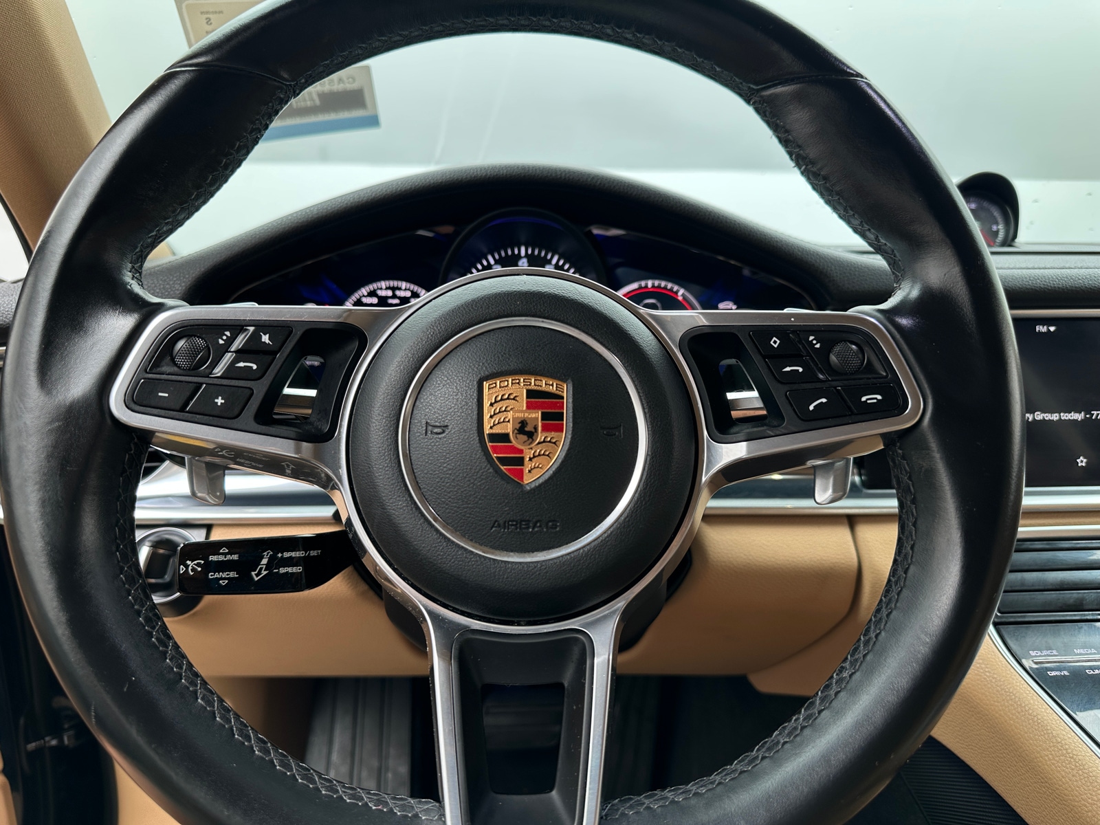 Thumbnail: 2017 Porsche Panamera - 4