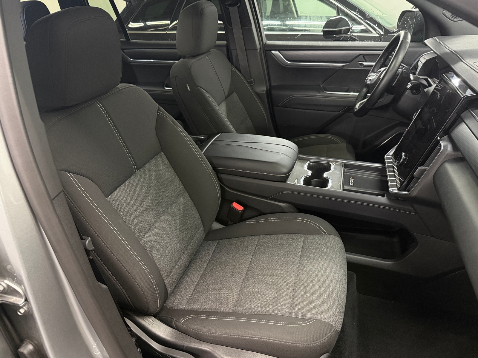 Thumbnail: 2025 GMC Acadia - 2