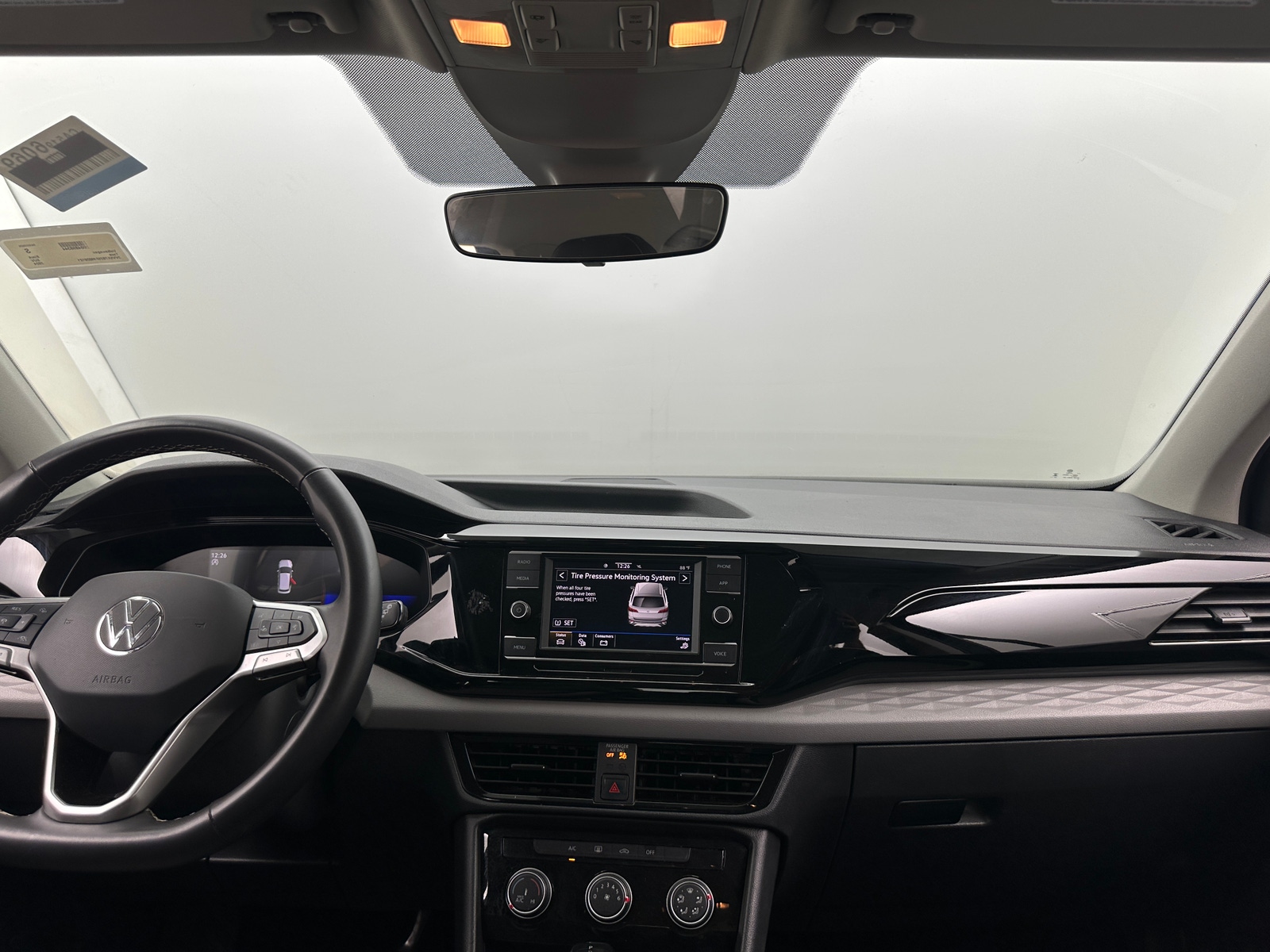 Thumbnail: 2024 Volkswagen Taos - 3