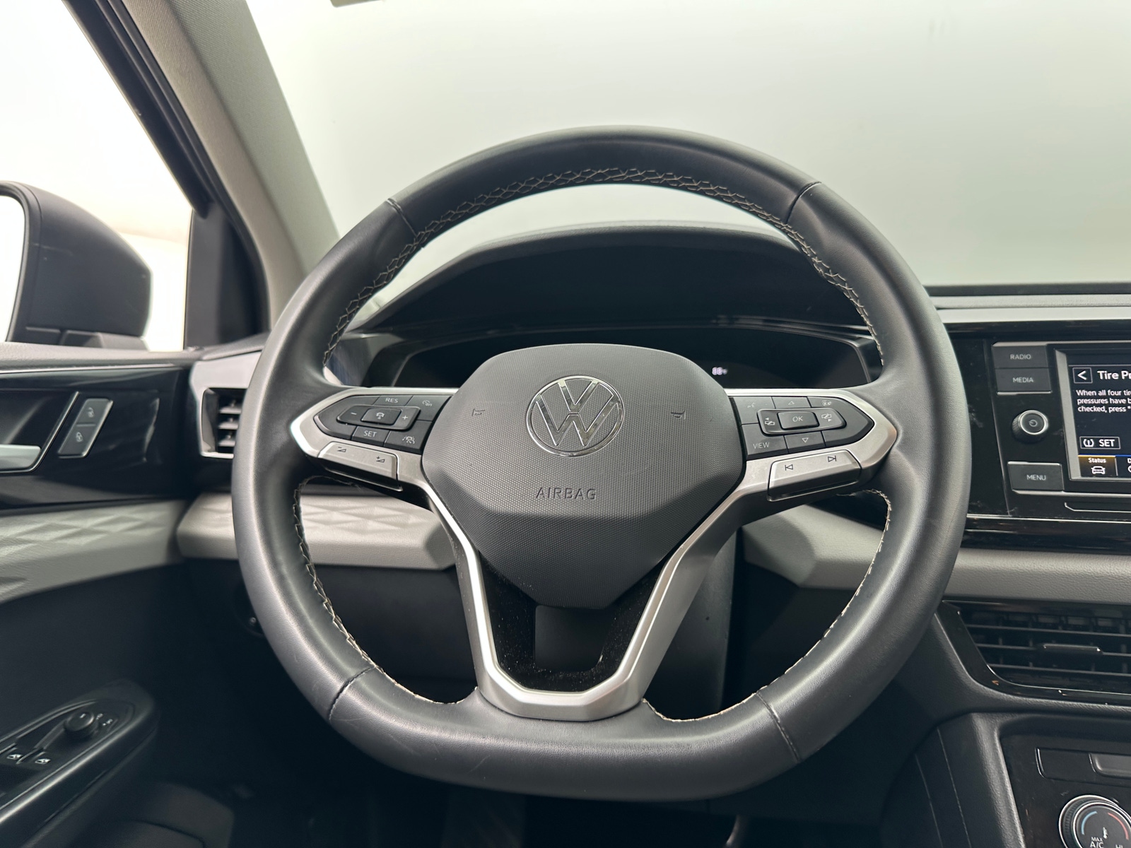 Thumbnail: 2024 Volkswagen Taos - 5